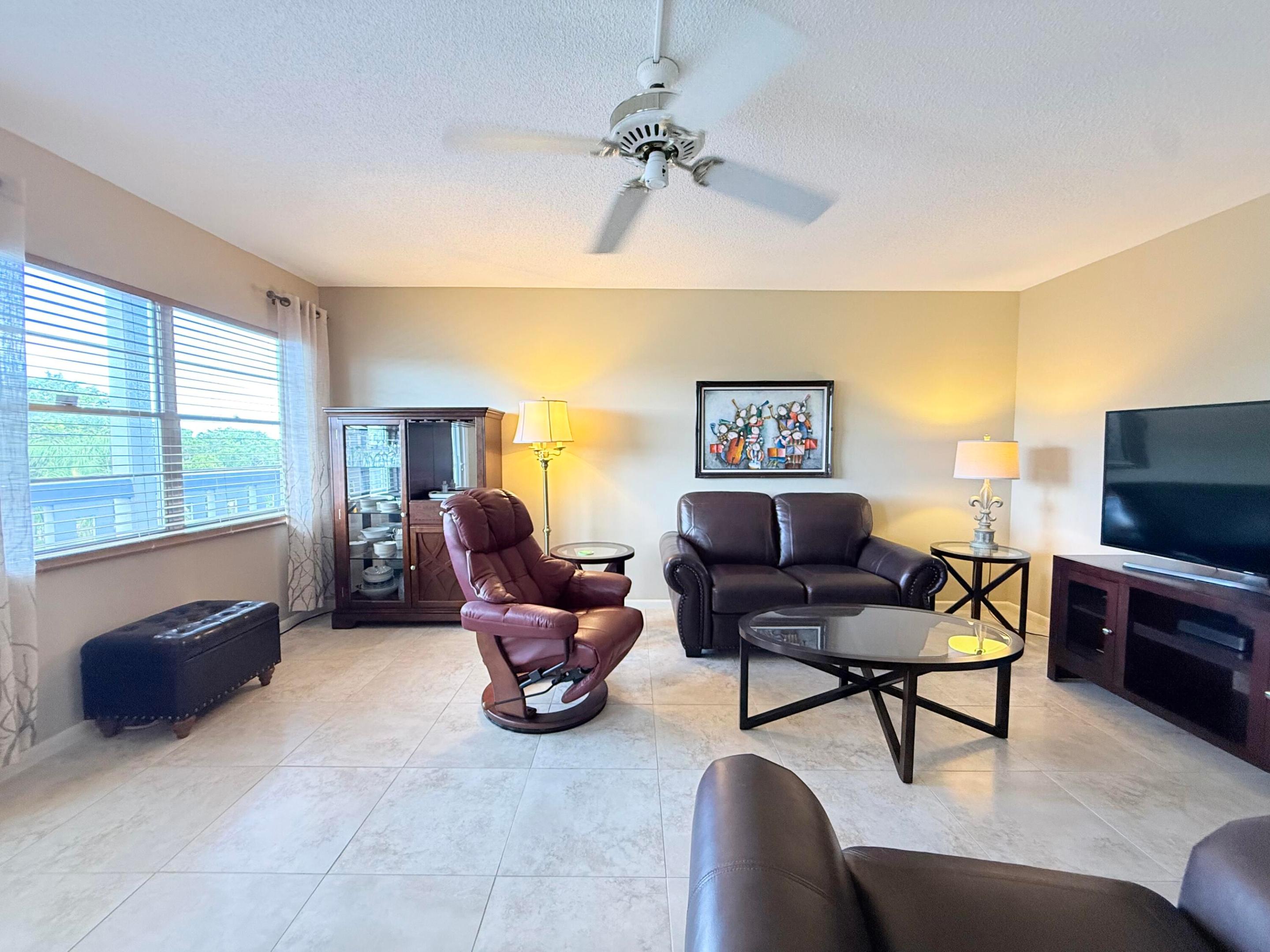 4015 Islewood D Property Photo 17