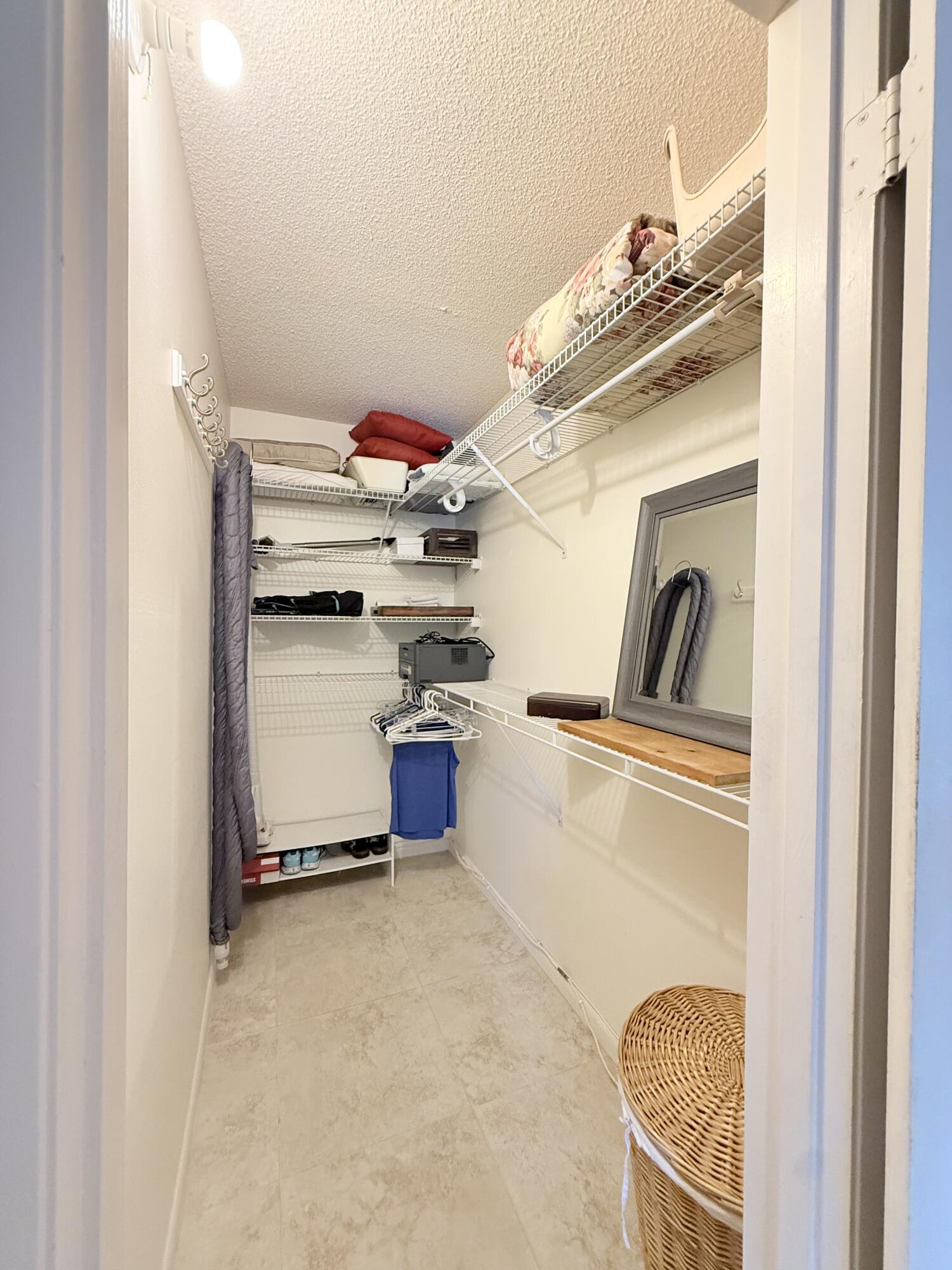4015 Islewood D Property Photo 23