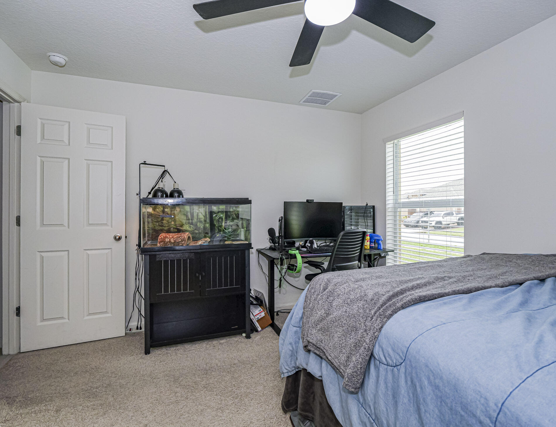 80 52nd Square Property Photo 31