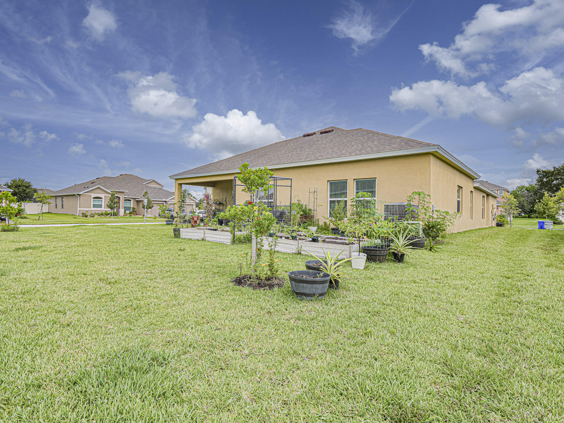 80 52nd Square Property Photo 43