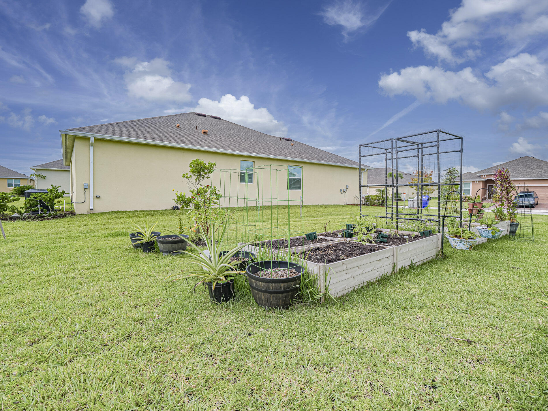 80 52nd Square Property Photo 44