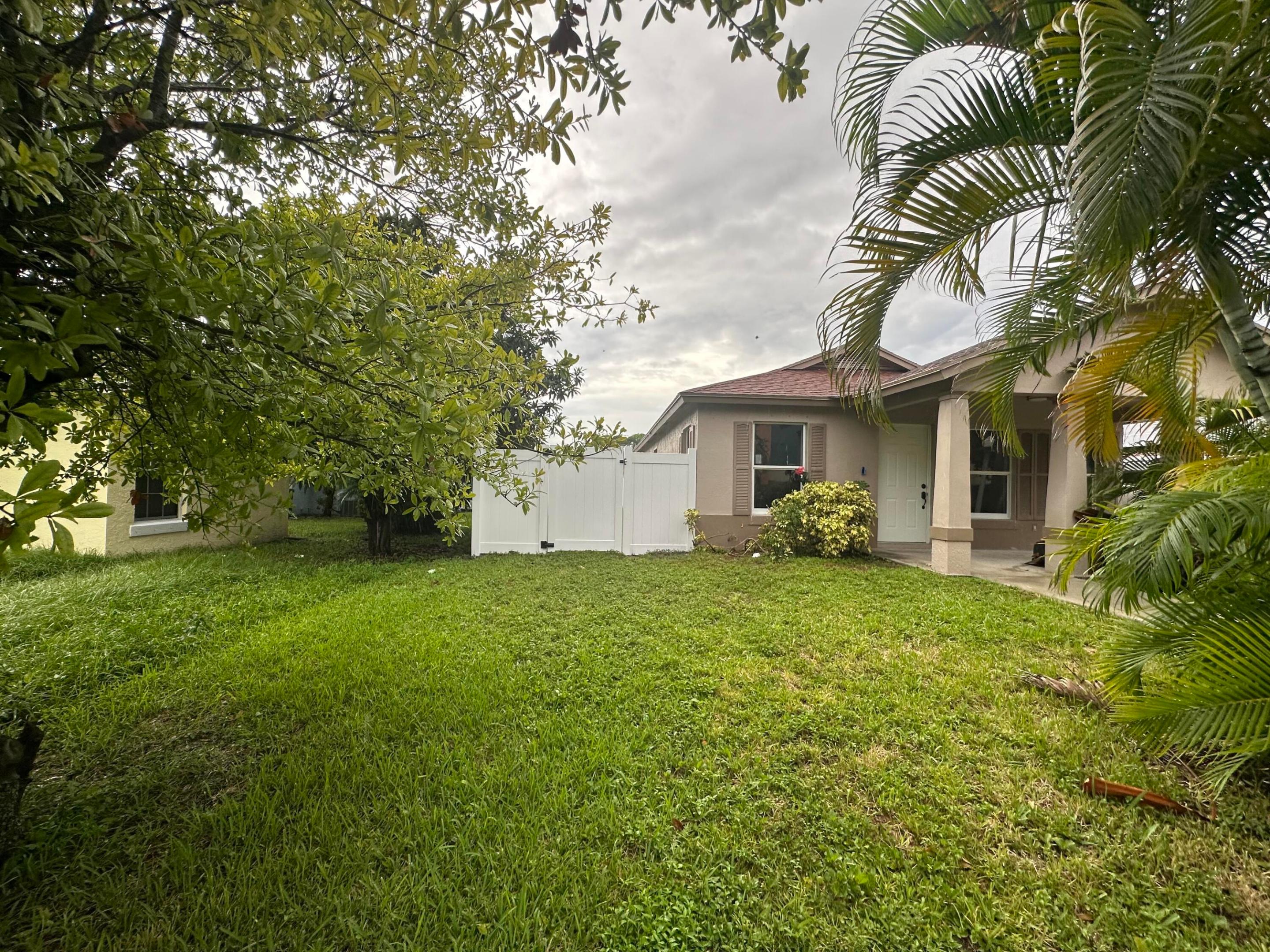 1111 Douglass Avenue Property Photo 2