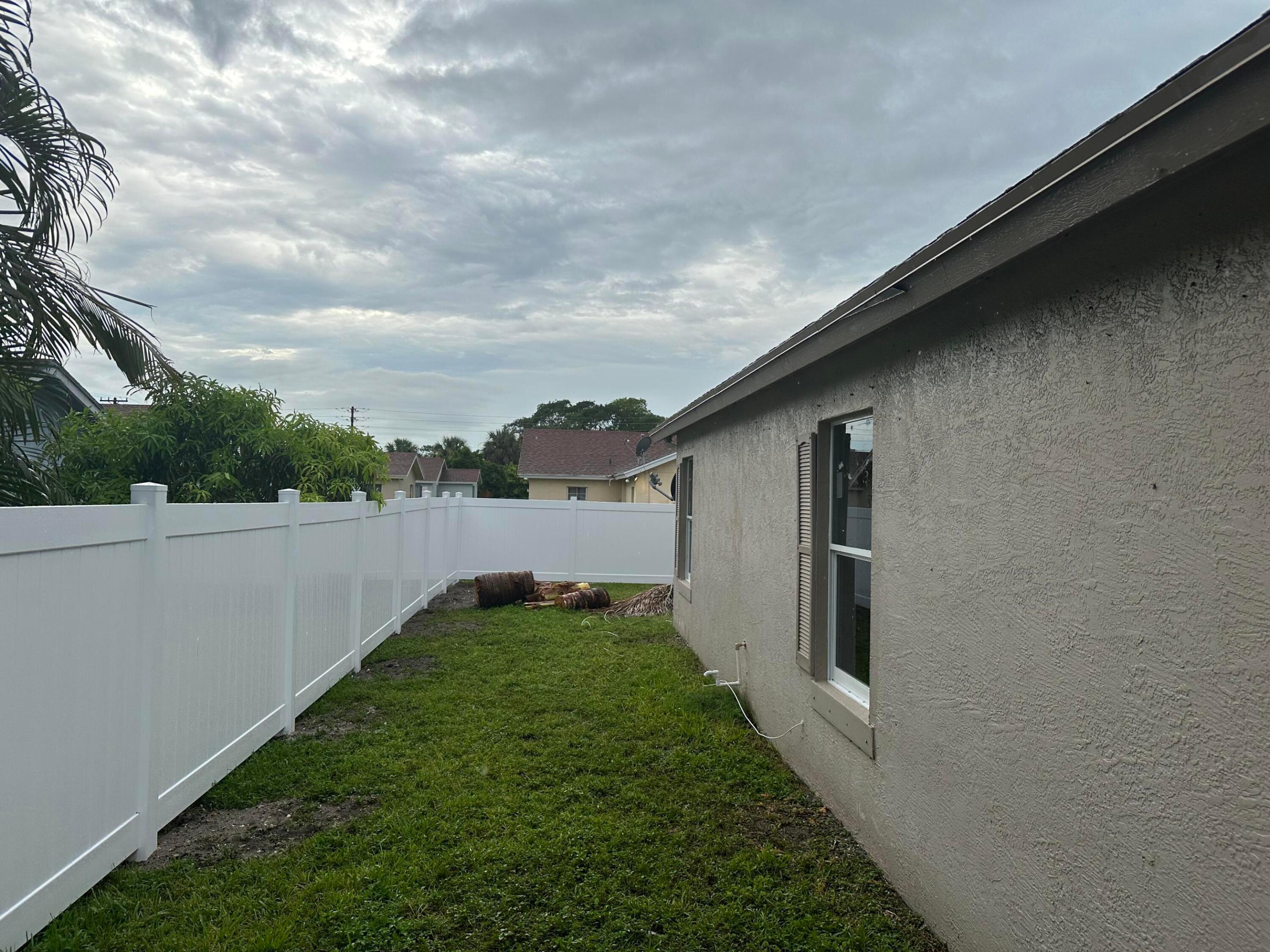 1111 Douglass Avenue Property Photo 3