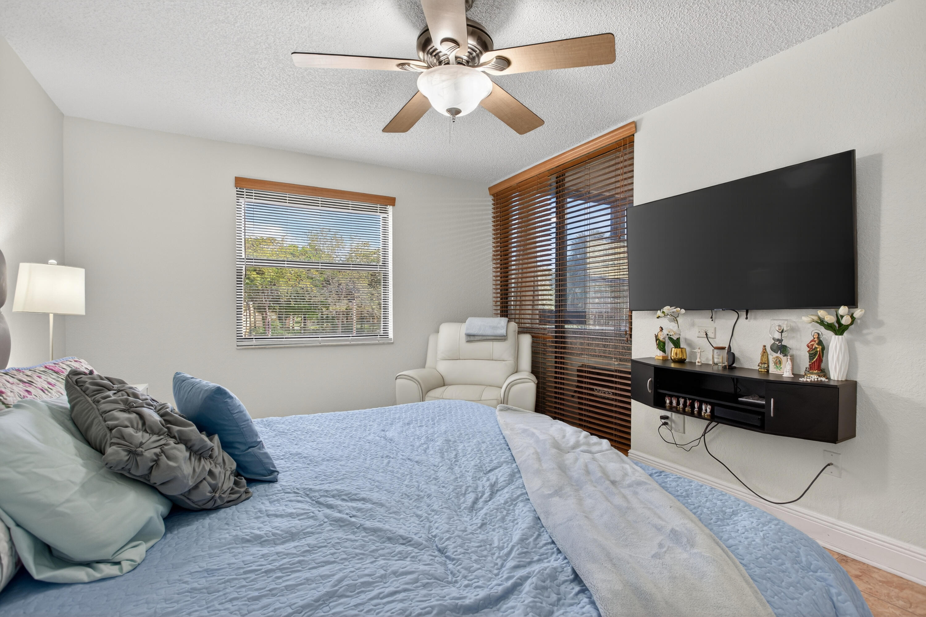 4151 Coral Tree Circle 251 Property Photo 27