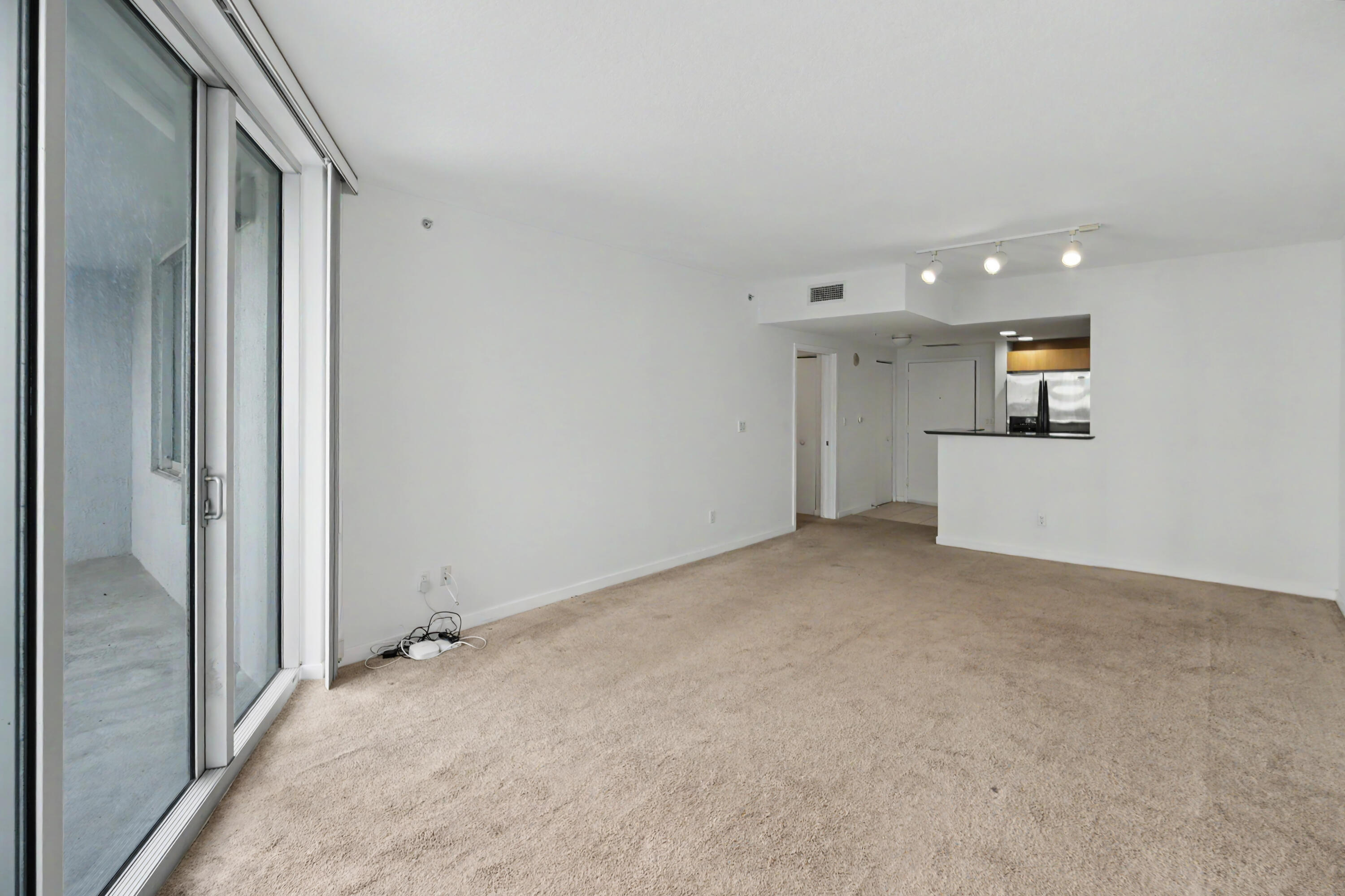 335 S Biscayne Boulevard 1002 Property Photo 8