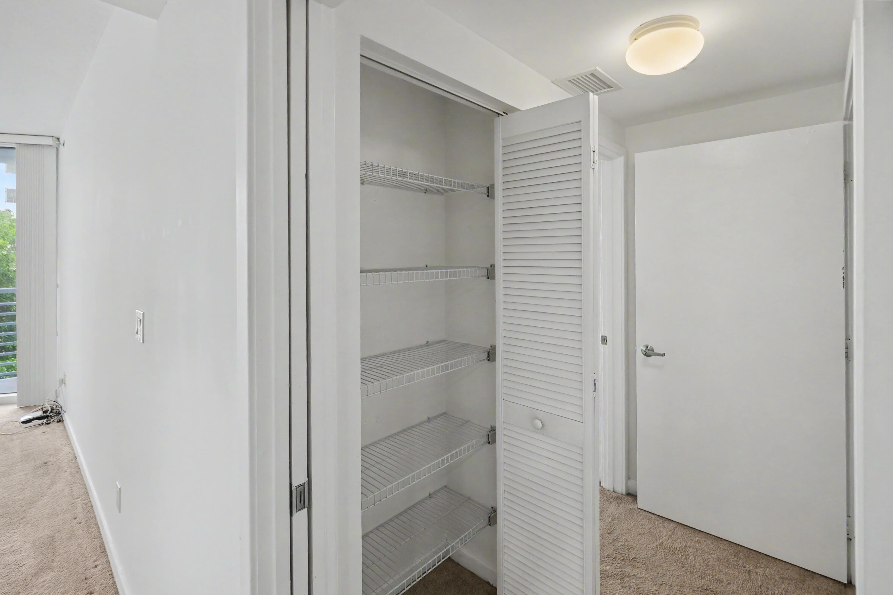 335 S Biscayne Boulevard 1002 Property Photo 13