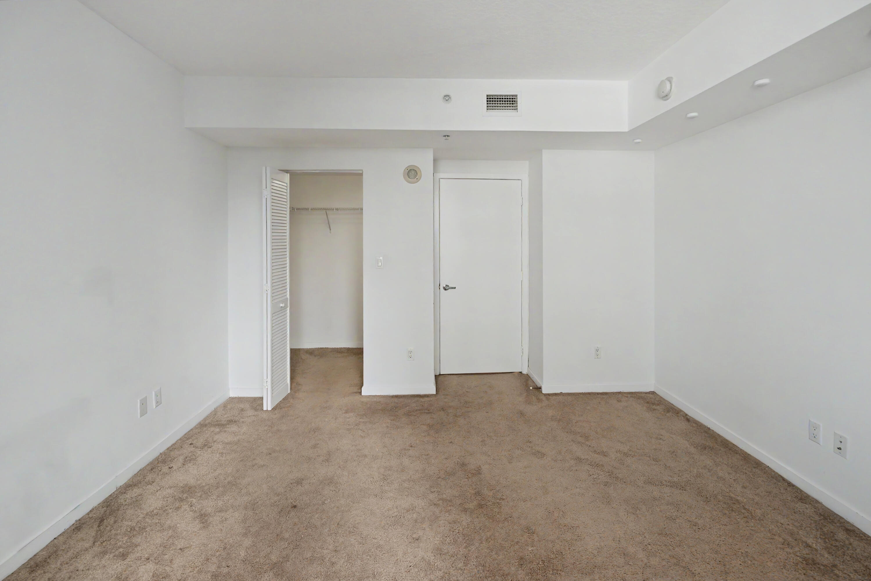 335 S Biscayne Boulevard 1002 Property Photo 15