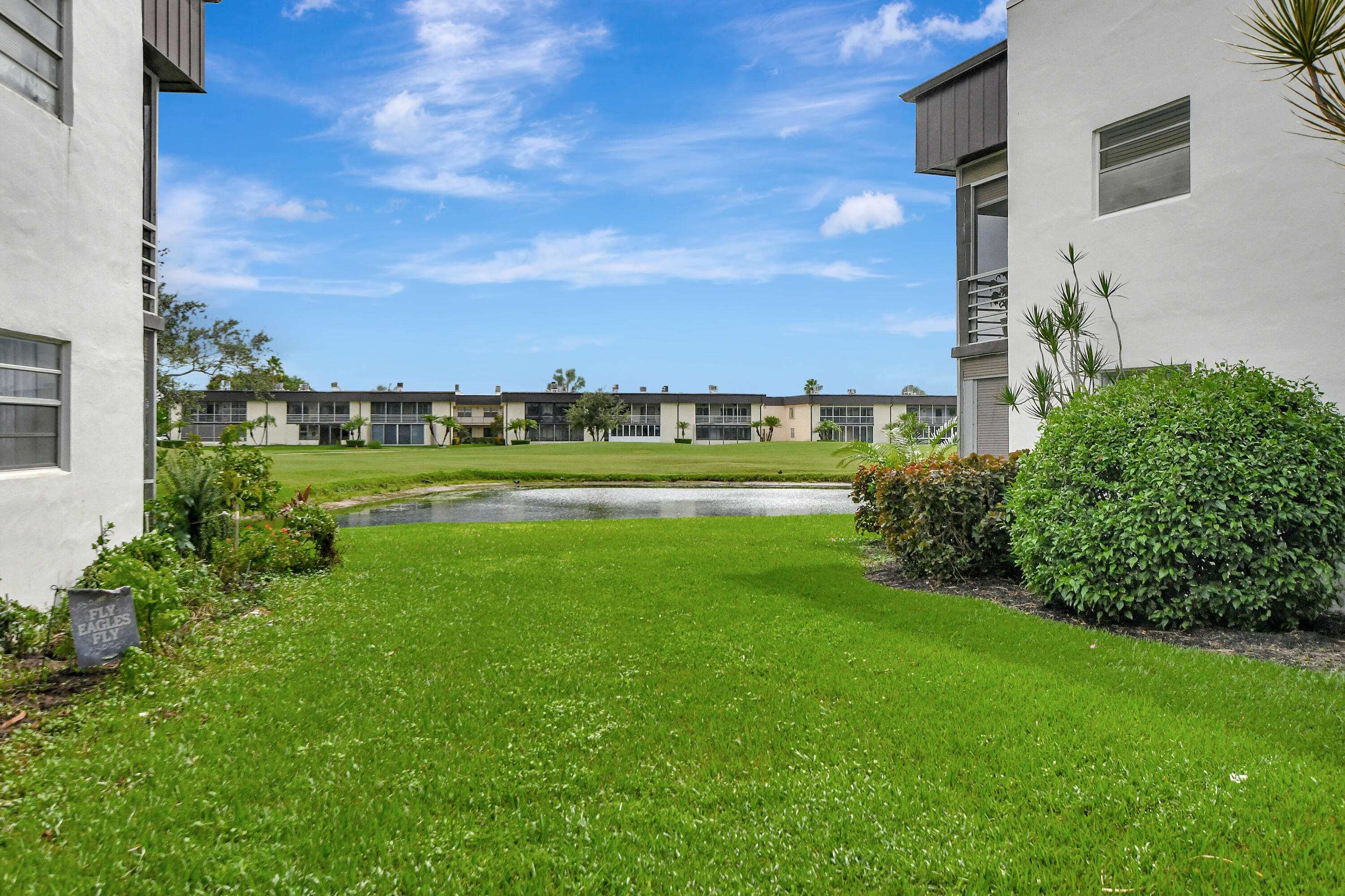 972 Normandy U Property Photo 4
