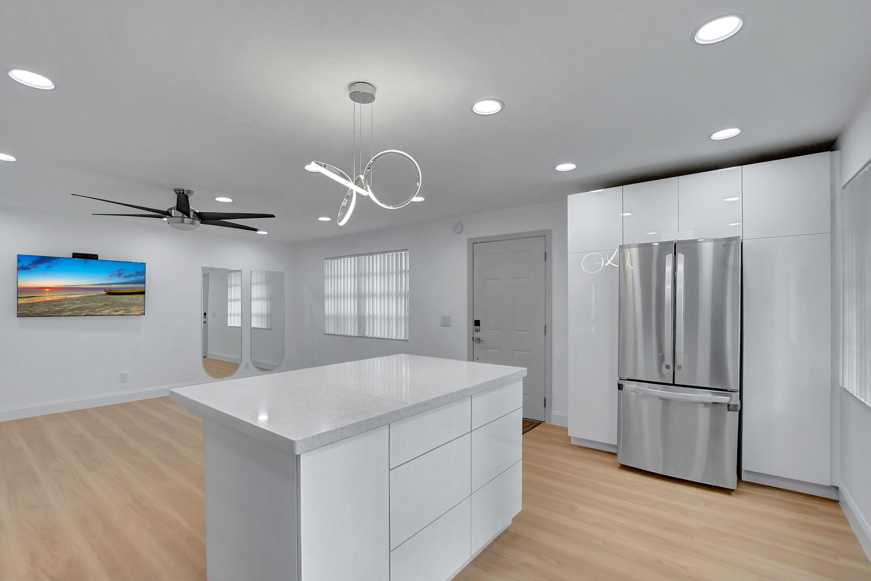 972 Normandy U Property Photo 12