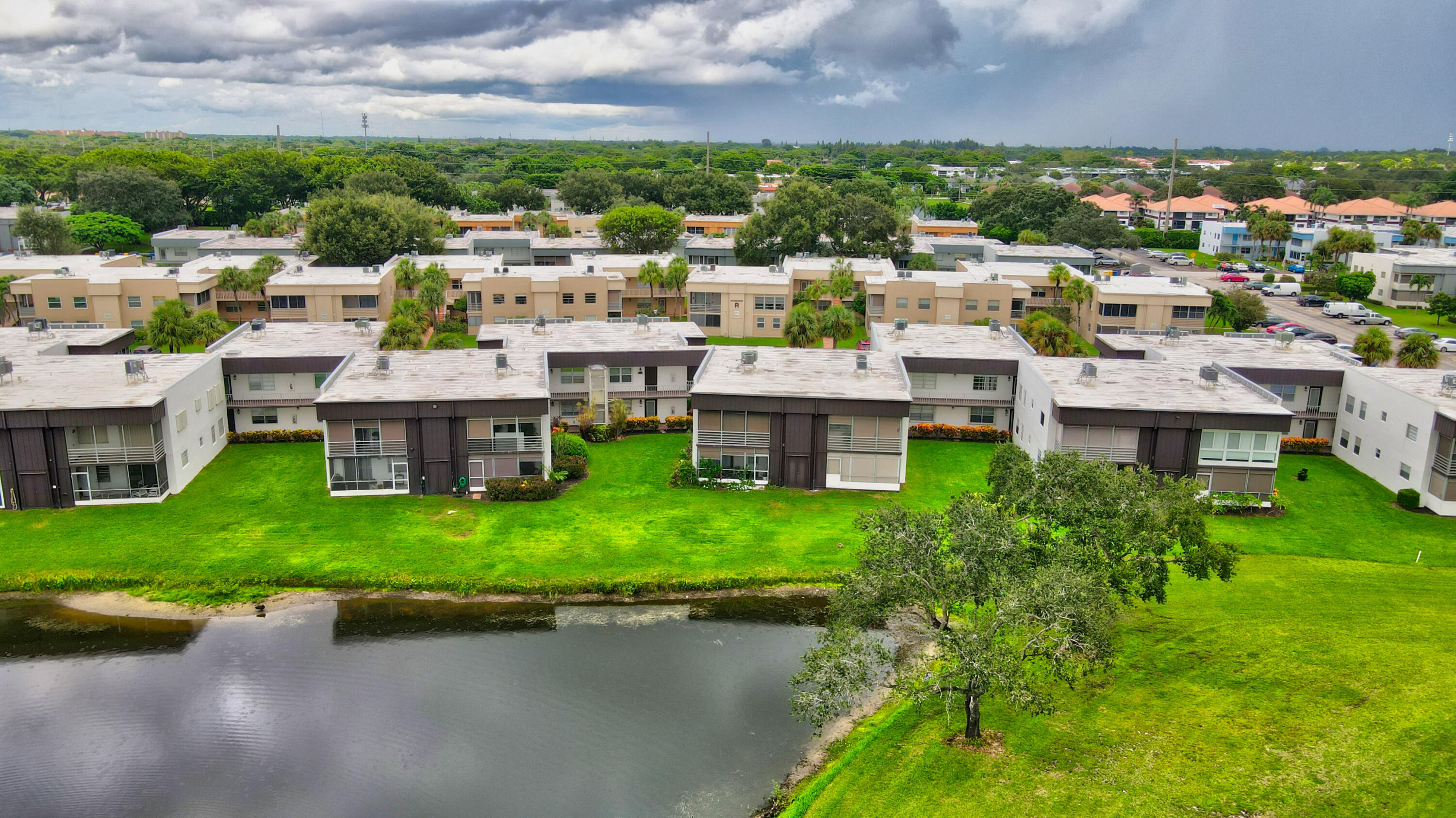 972 Normandy U Property Photo 36