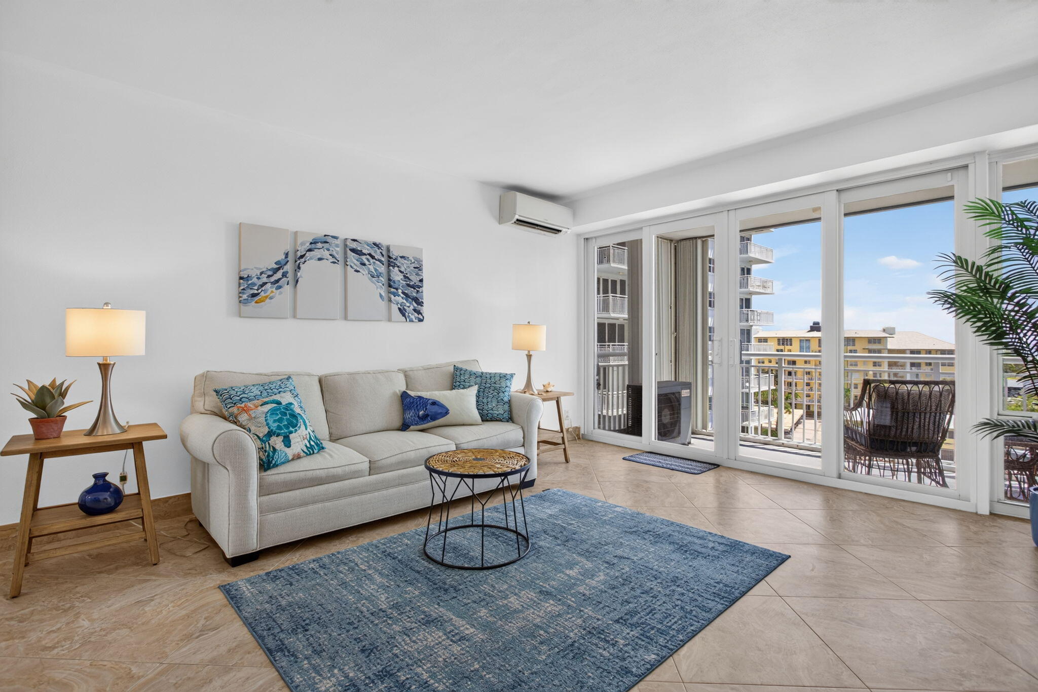 1920 S Ocean Drive 708 Property Photo 10