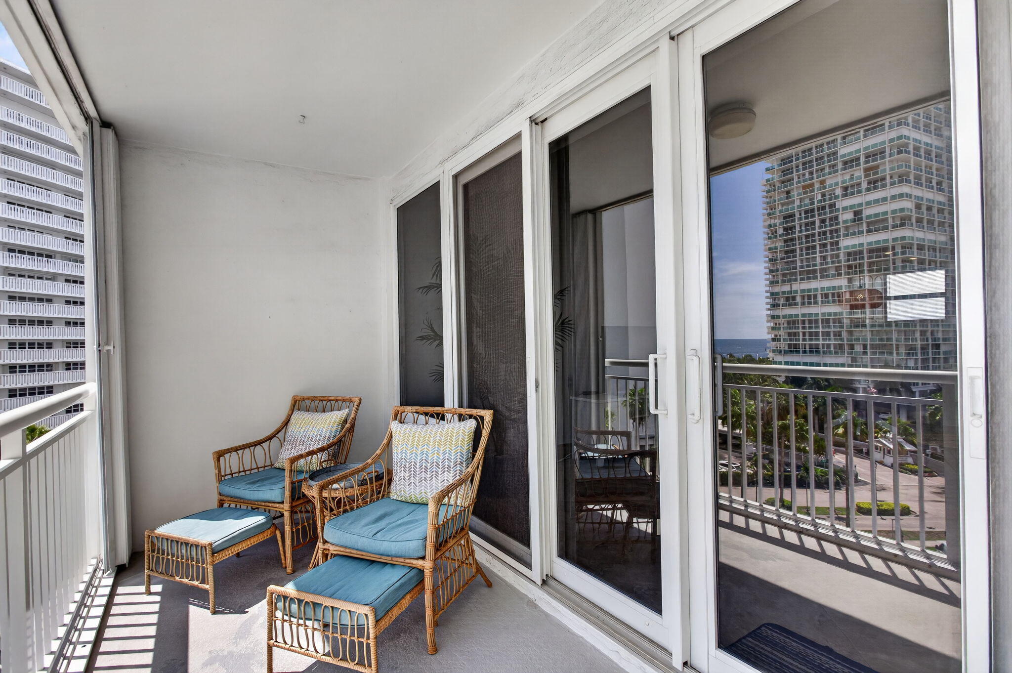 1920 S Ocean Drive 708 Property Photo 13