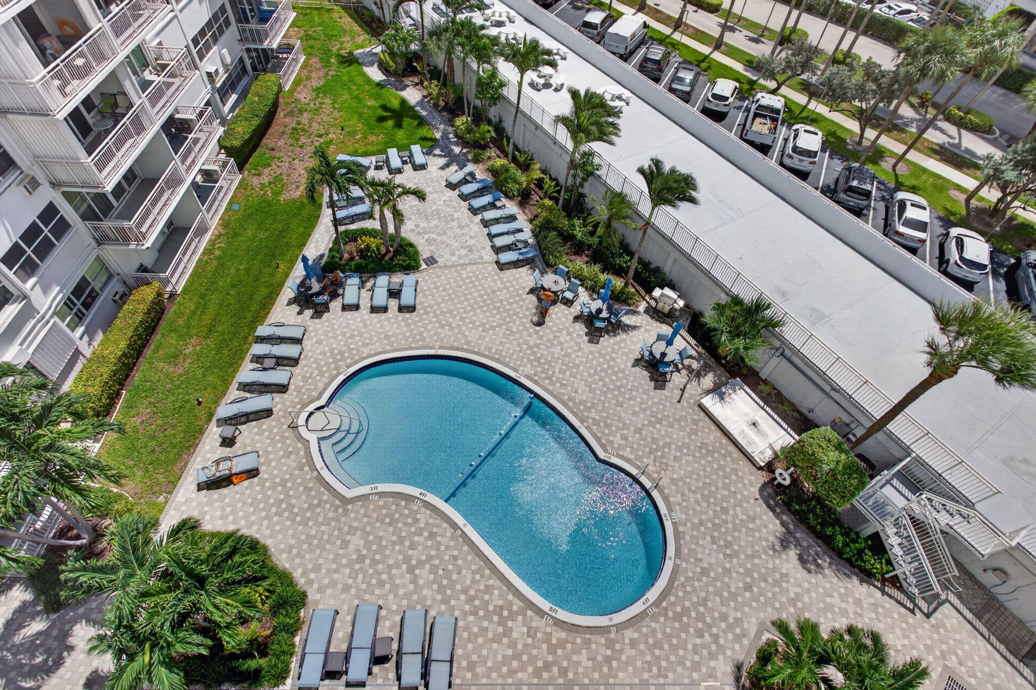 1920 S Ocean Drive 708 Property Photo 14