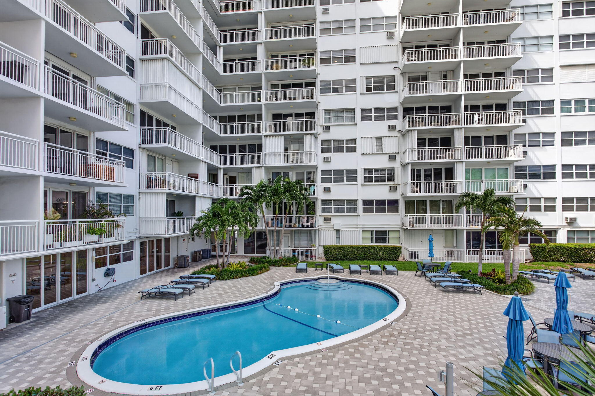 1920 S Ocean Drive 708 Property Photo 21