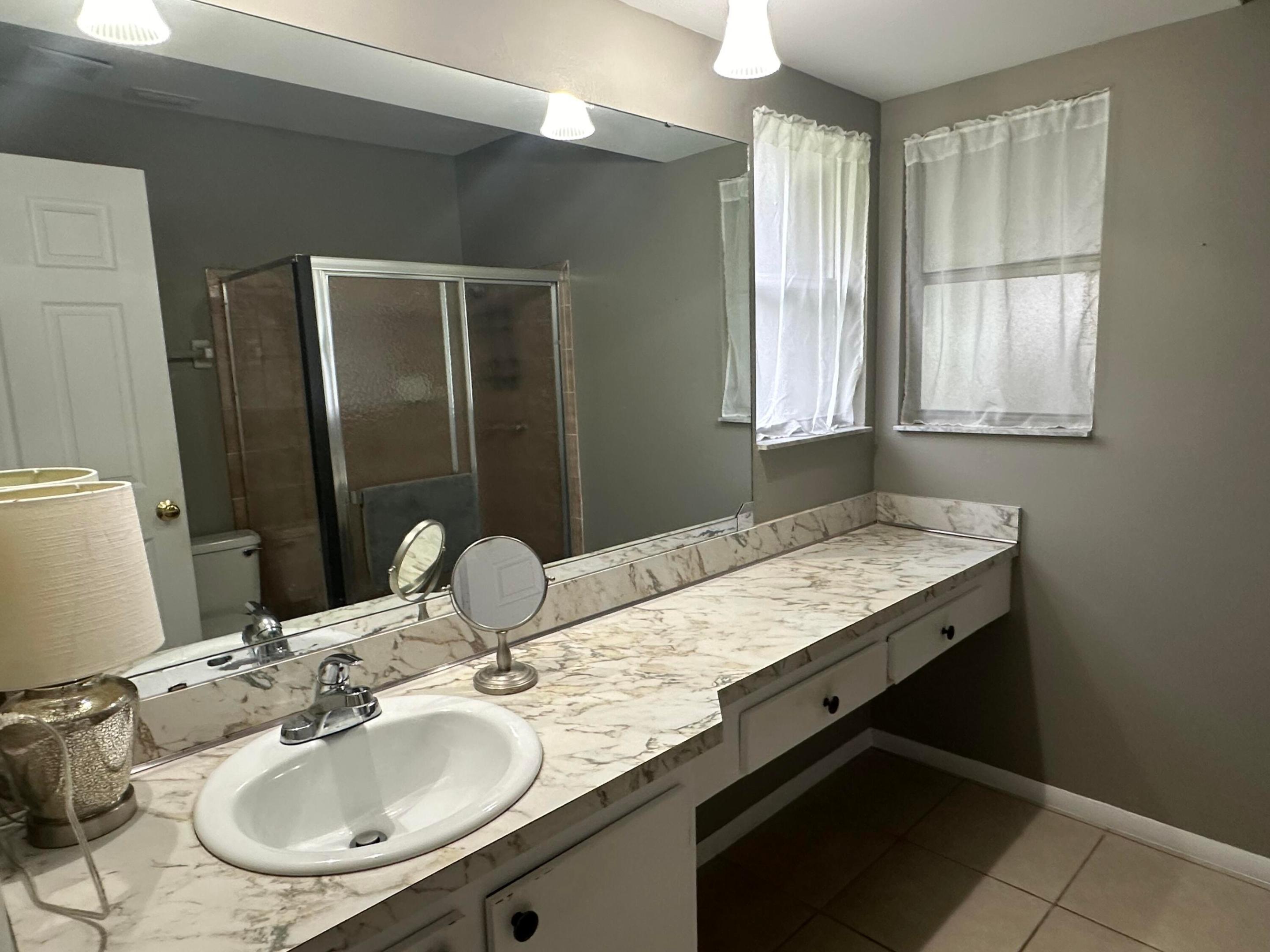 258 Sw Bridgeport Drive Property Photo 23