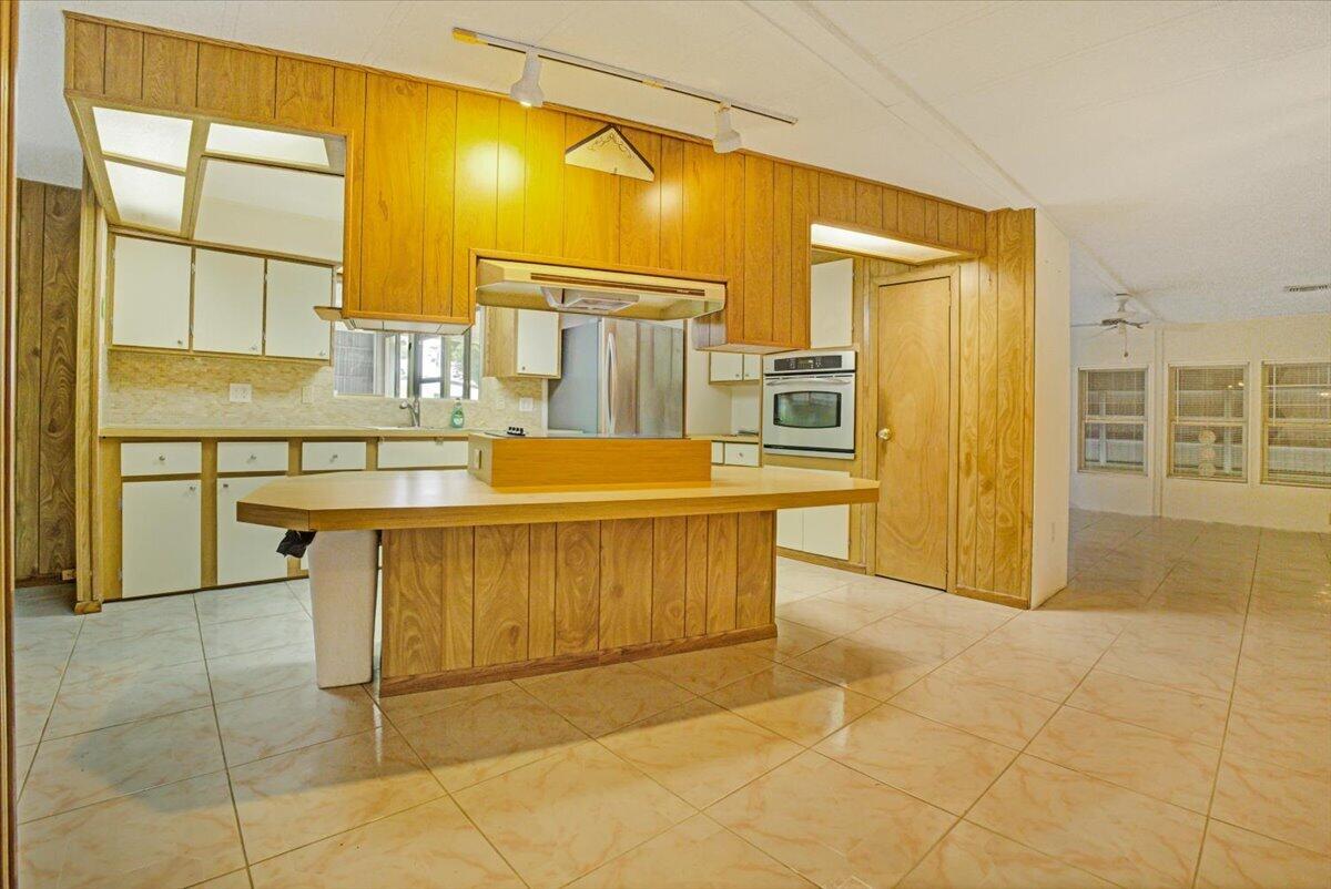 109 Nw 51st Street Property Photo 6