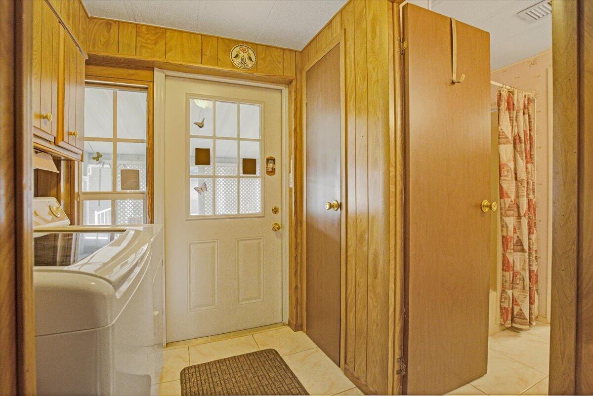 109 Nw 51st Street Property Photo 7