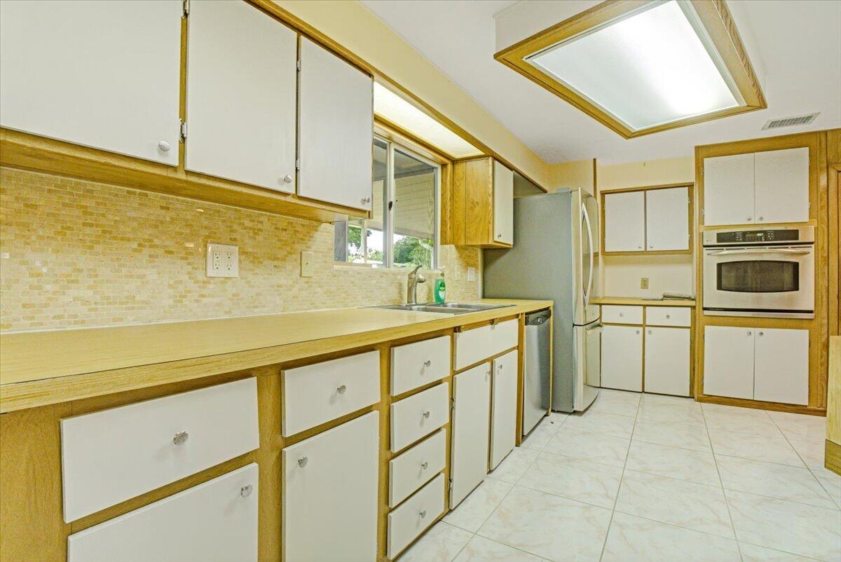 109 Nw 51st Street Property Photo 13