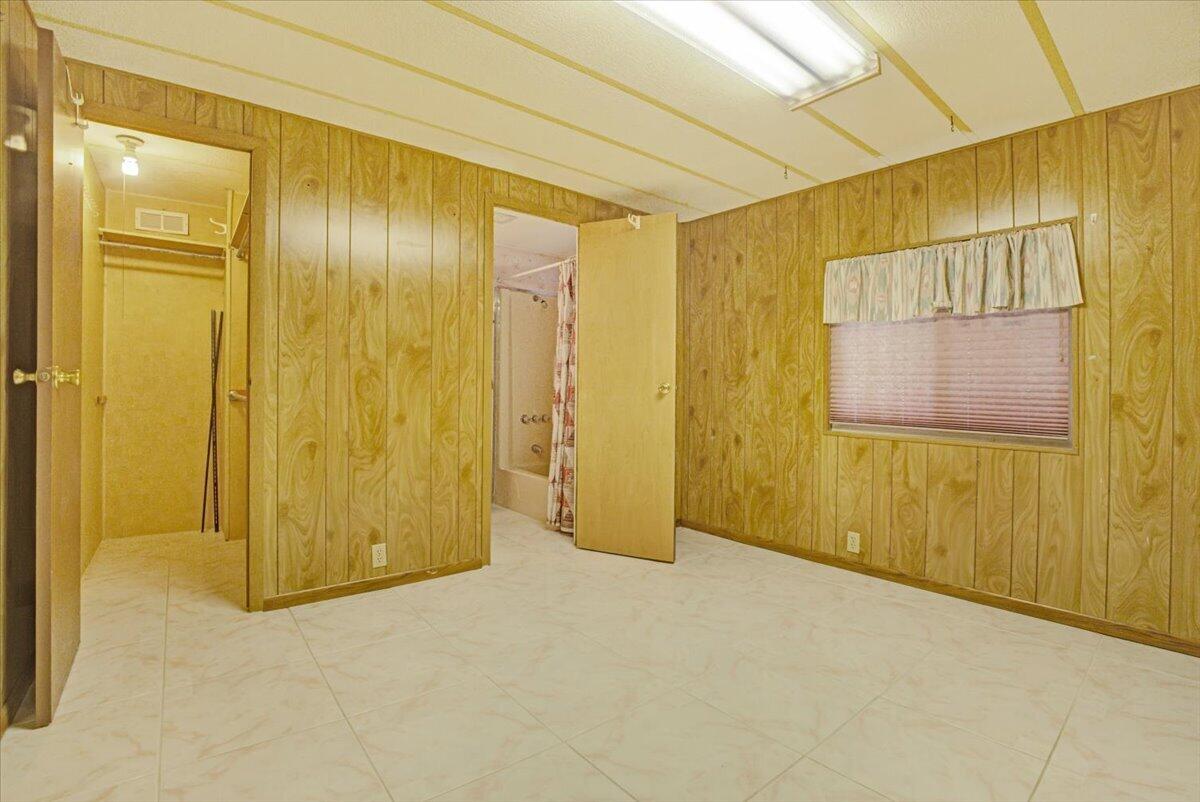109 Nw 51st Street Property Photo 25