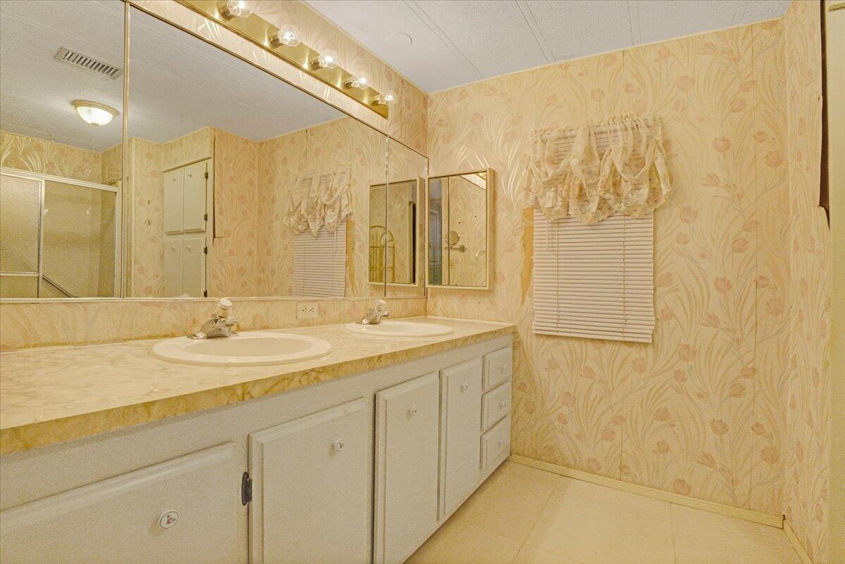 109 Nw 51st Street Property Photo 27