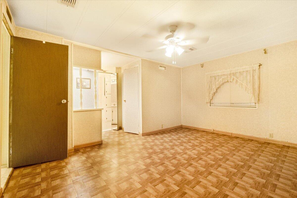 109 Nw 51st Street Property Photo 32