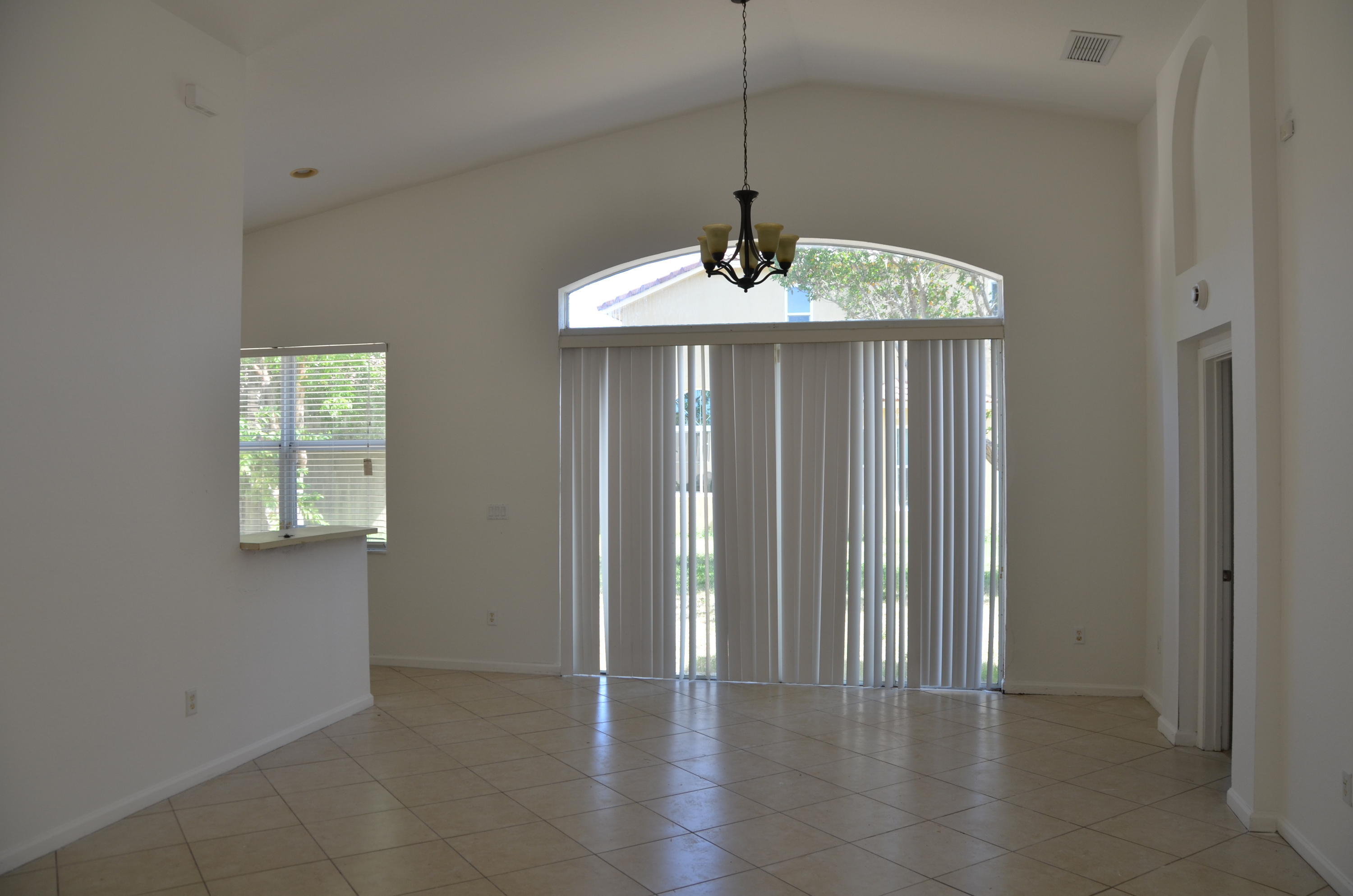 4106 Ne 22nd Court Property Photo 6