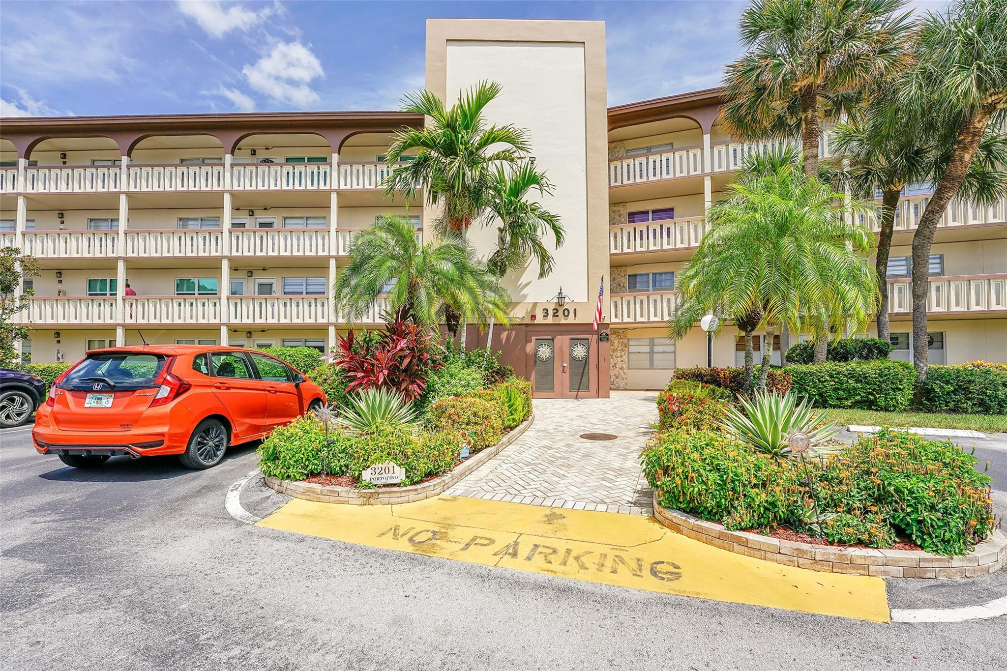3201 PORTOFINO Point C2 Property Photo 1