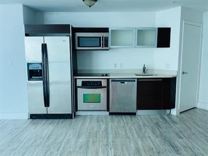 1900 N Bayshore Drive 1705 Property Photo 6