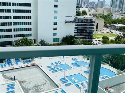 1900 N Bayshore Drive 1705 Property Photo 10
