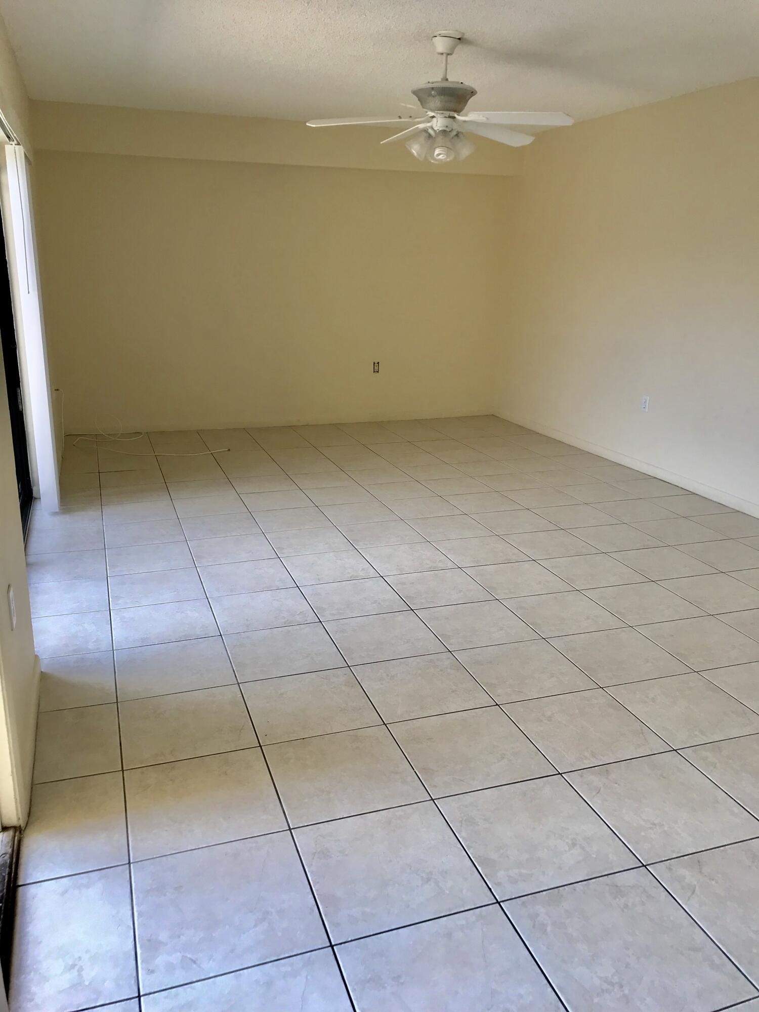 3719 37th Way Property Photo 2