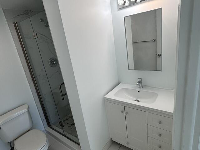 2860 Ne 14th St Street 404d Property Photo 3