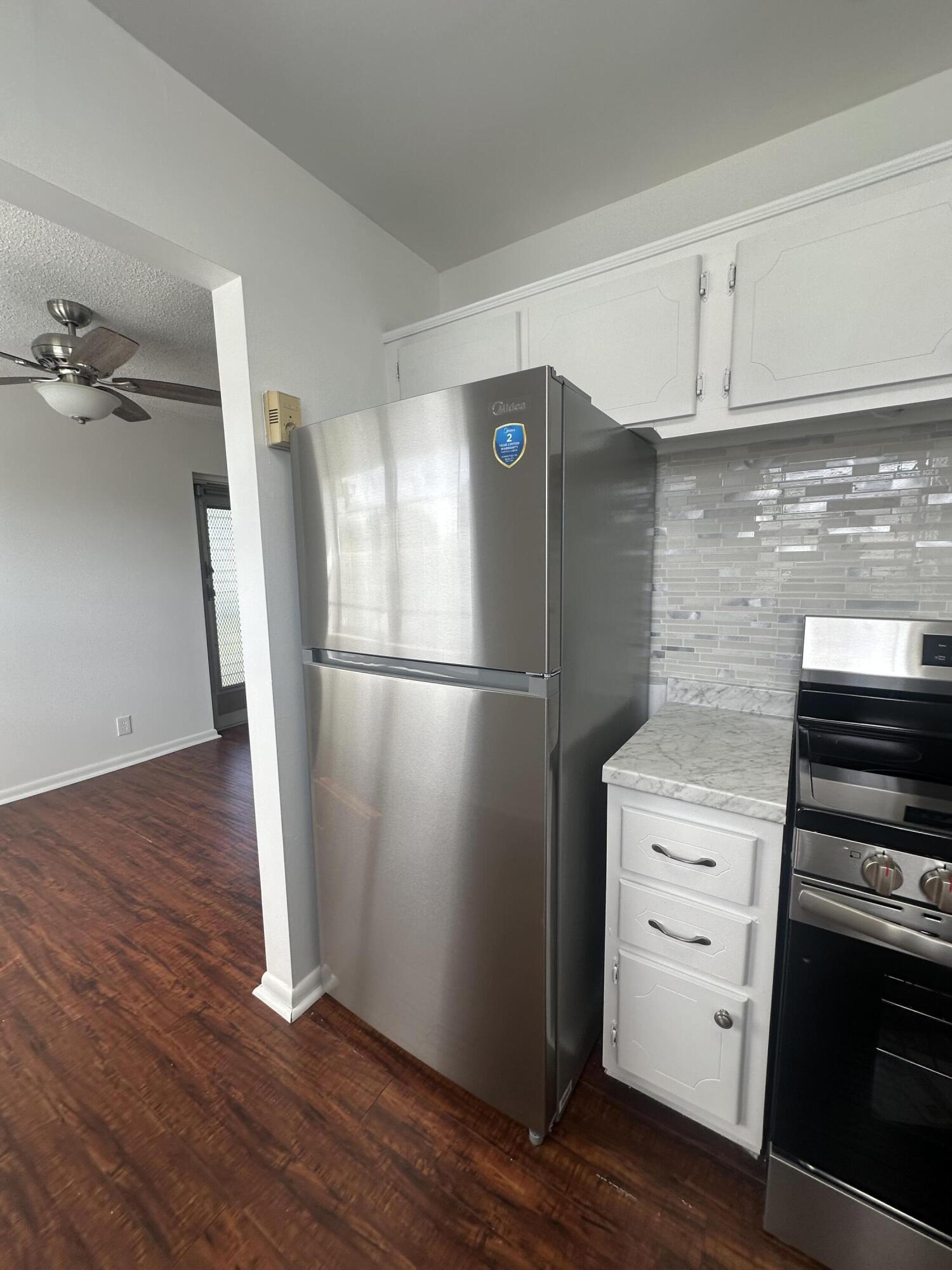 195 Windsor I Property Photo 4