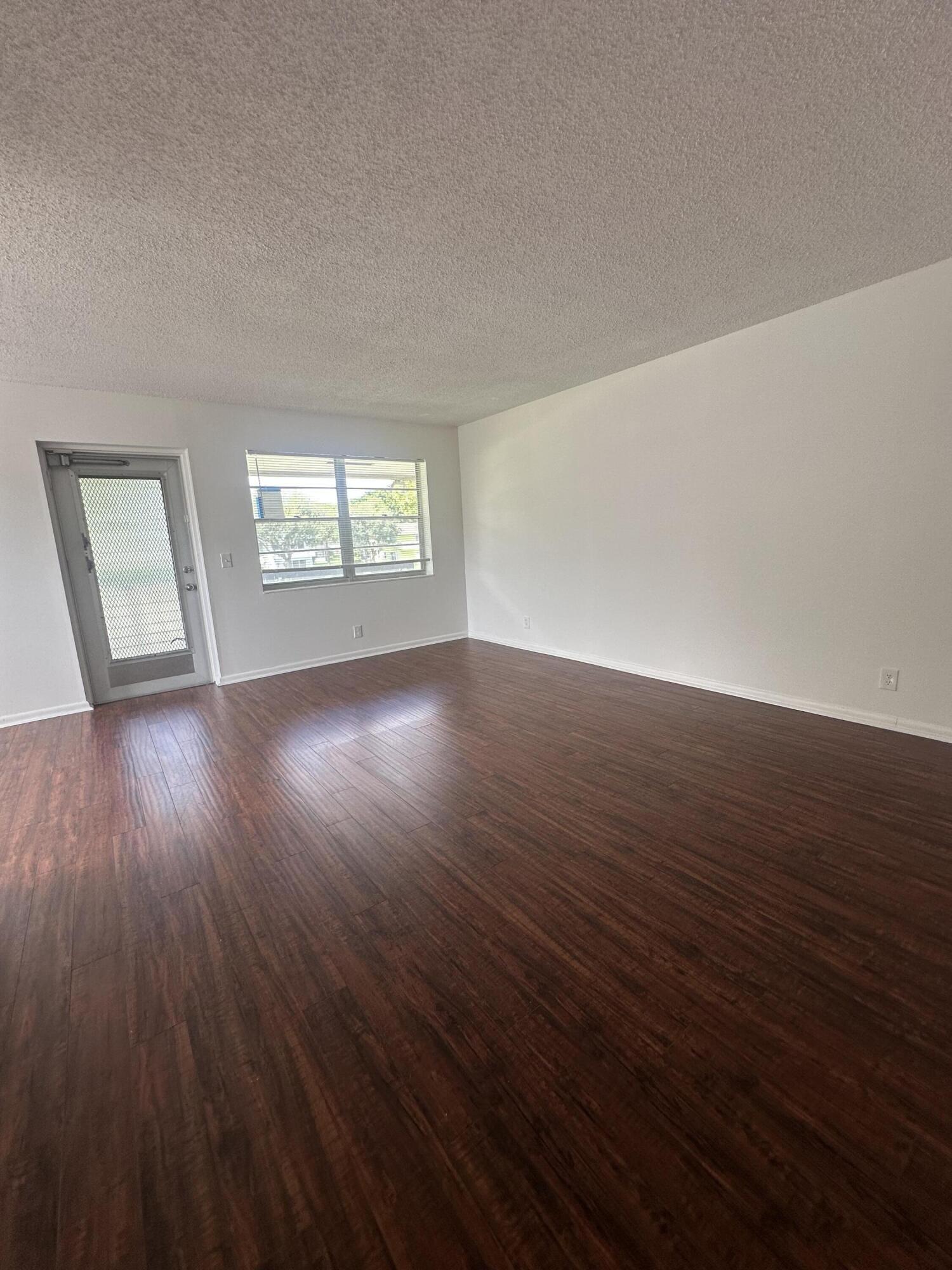 195 Windsor I Property Photo 10