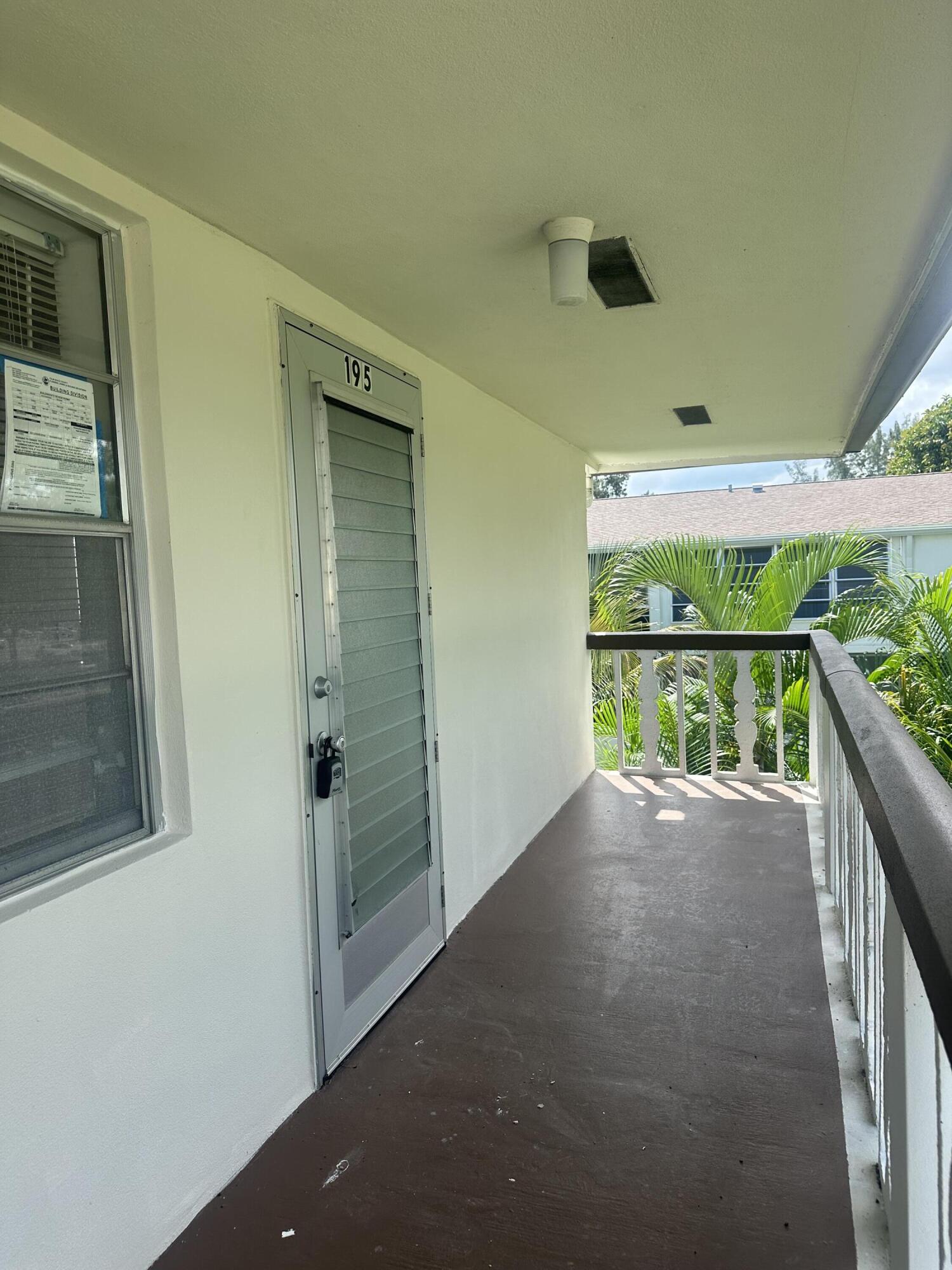 195 Windsor I Property Photo 18