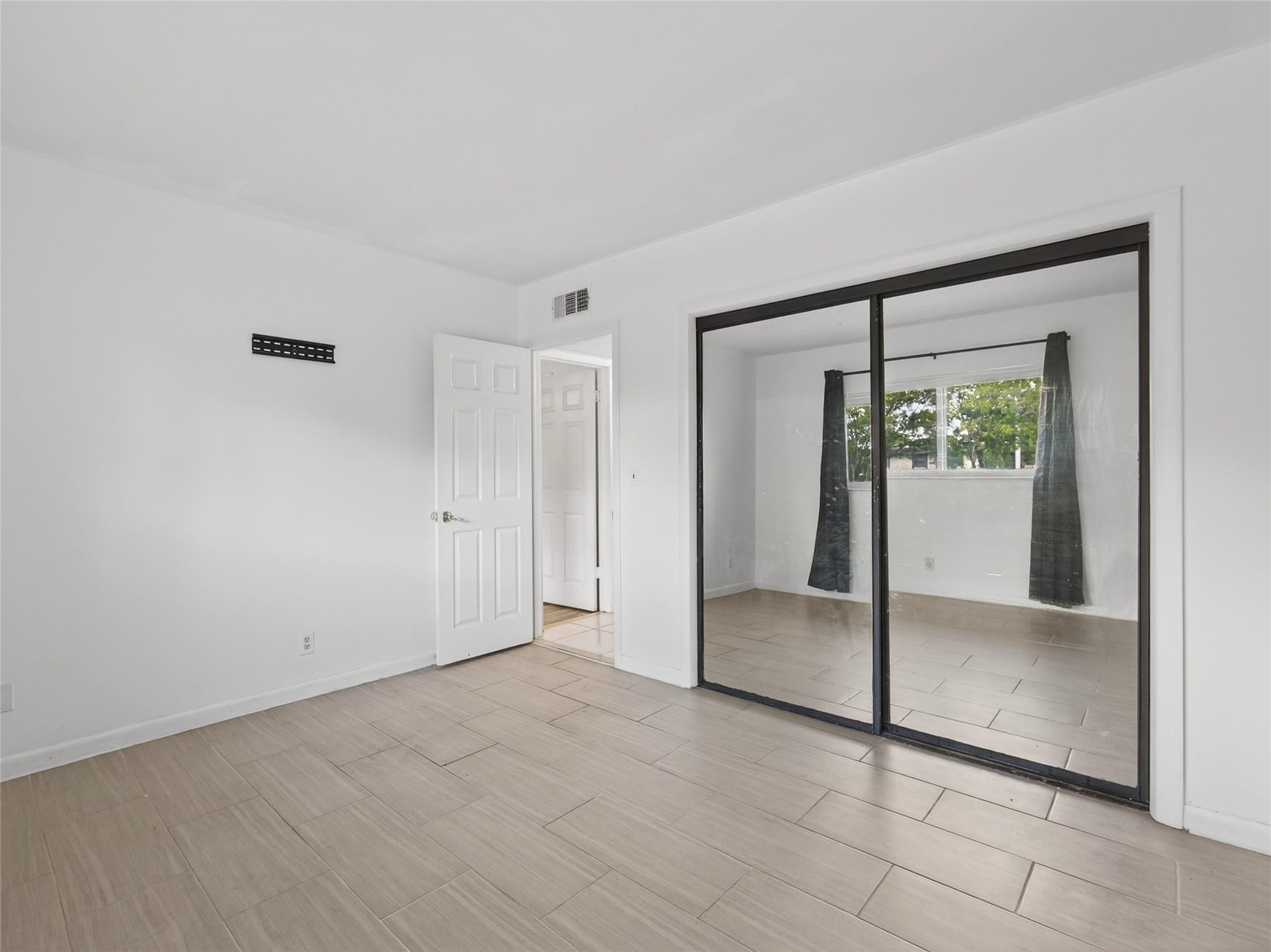 8400 W Sample Road 203 Property Photo 18