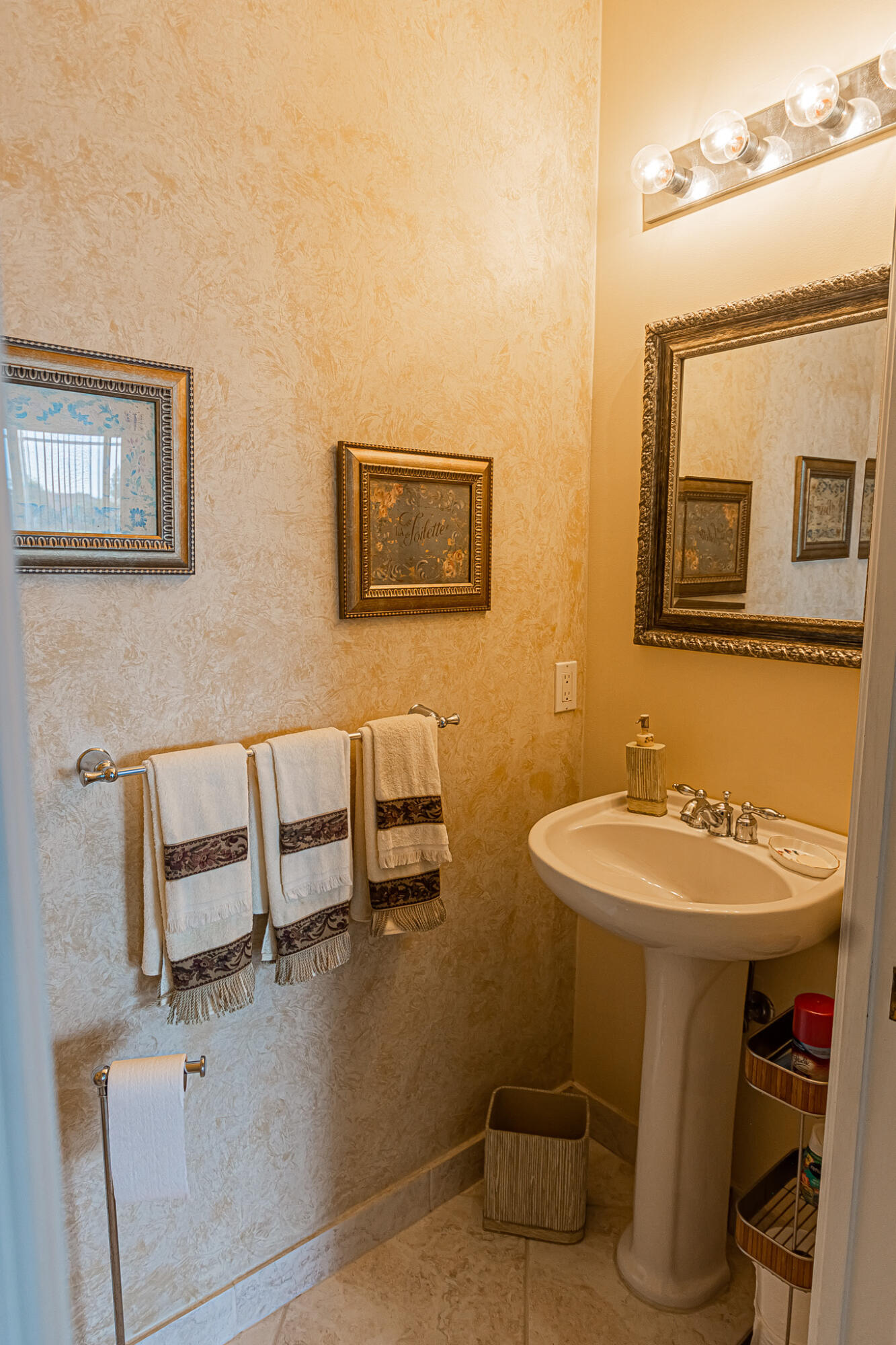 468 Nw Blue Lake Drive Property Photo 9