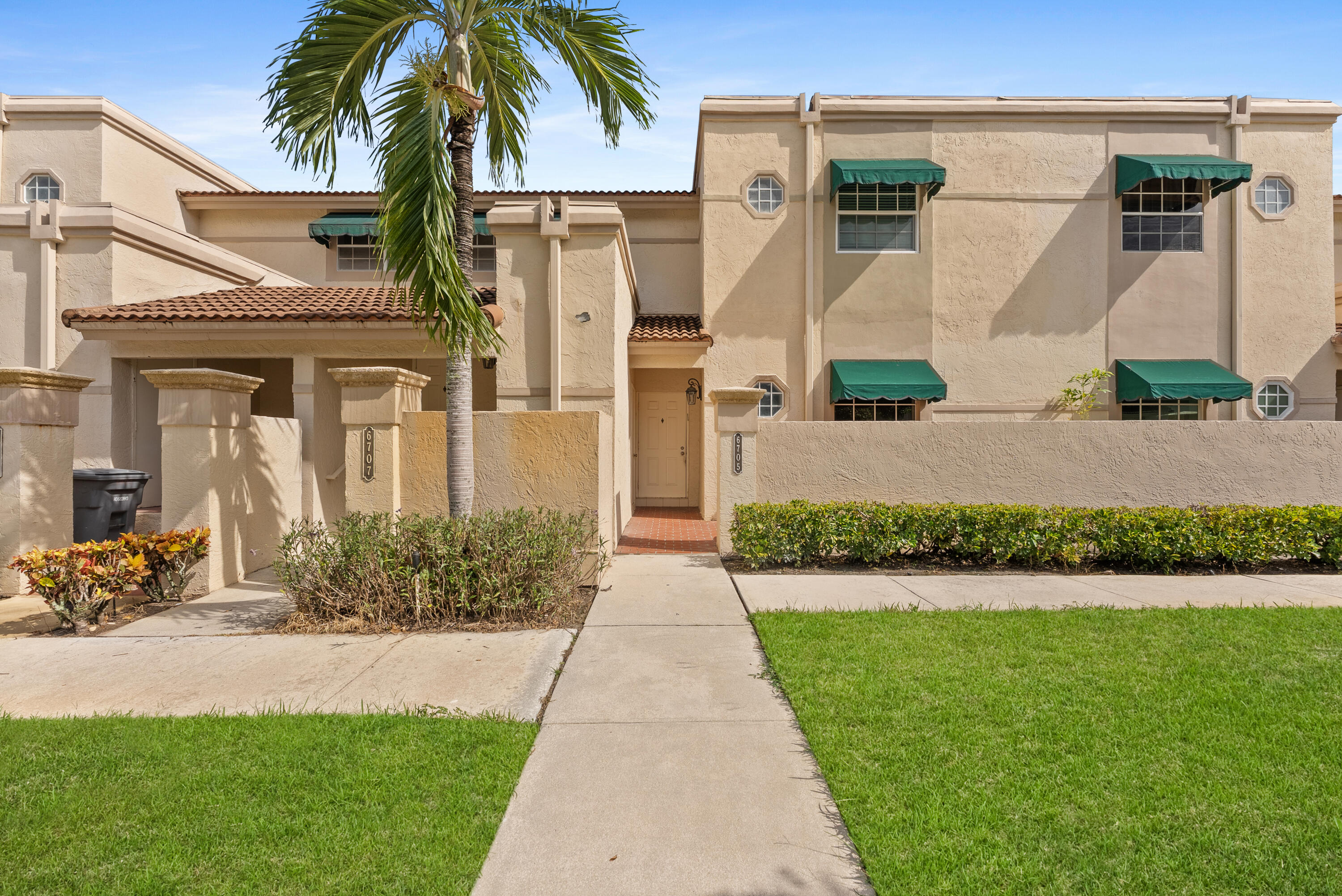 6705 Via Regina Property Photo 1