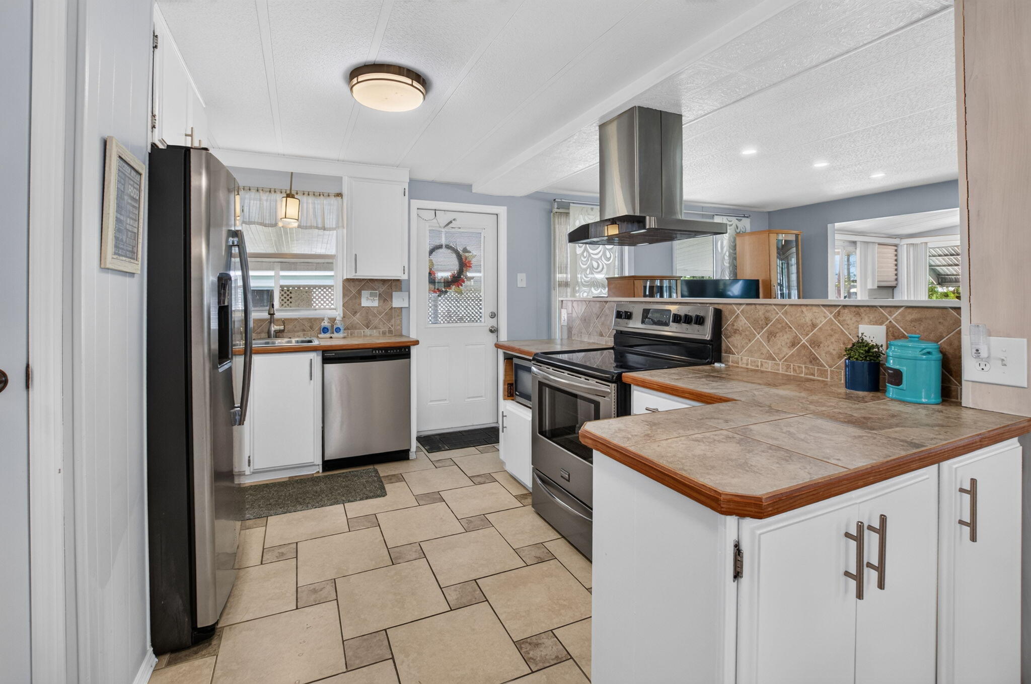 14011 Kingston Bay Property Photo 4
