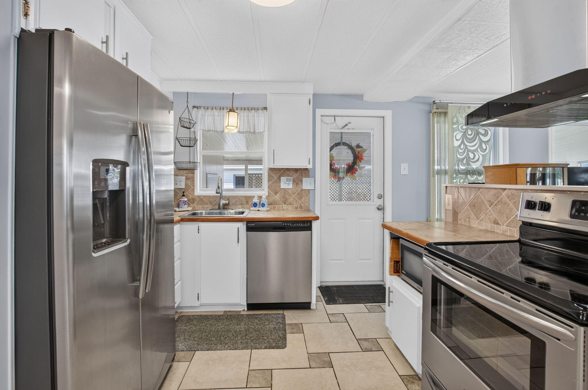 14011 Kingston Bay Property Photo 6