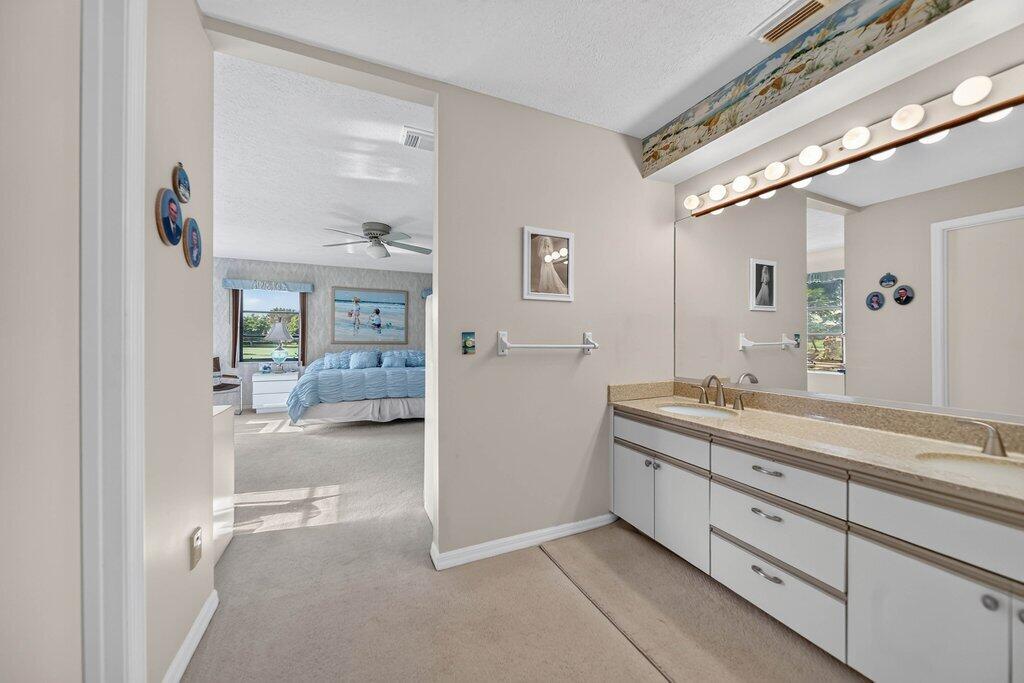 4842 Sw Bimini Circle N Property Photo 17