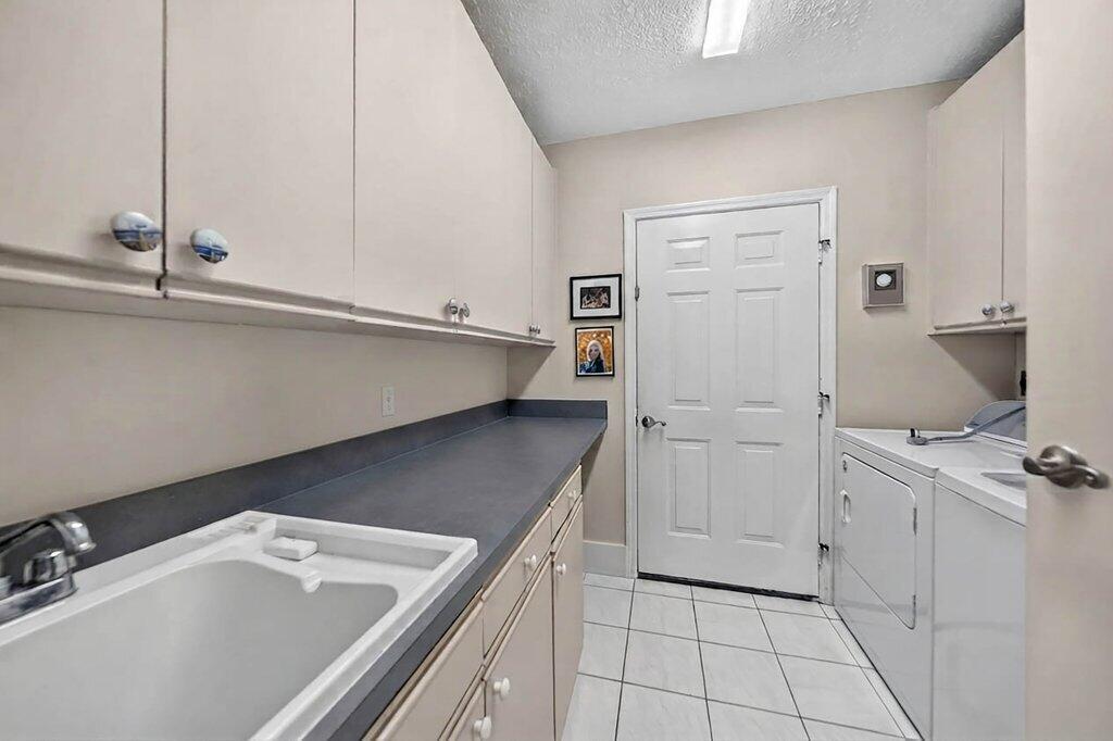 4842 Sw Bimini Circle N Property Photo 24