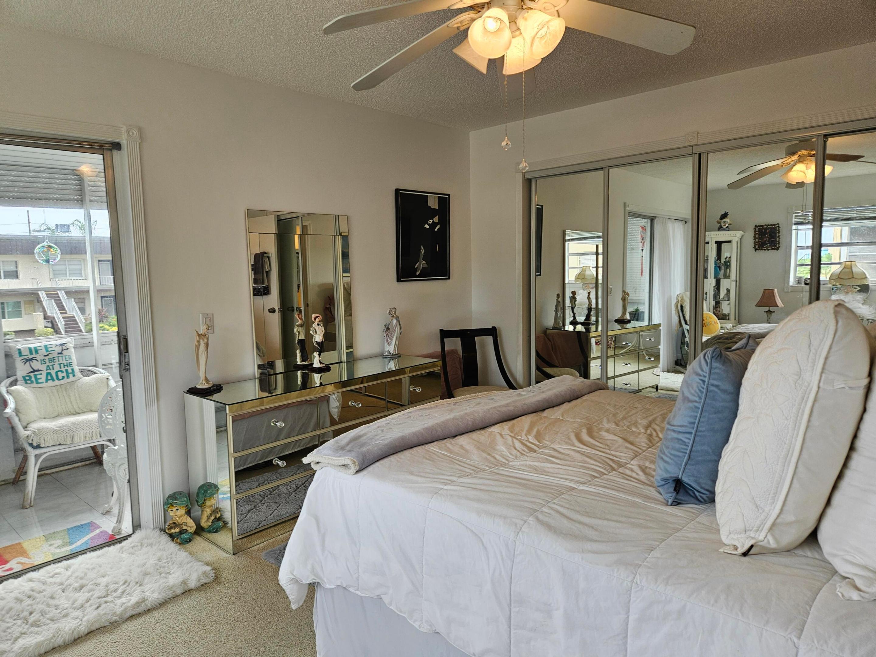 224 Burgundy E Property Photo 7