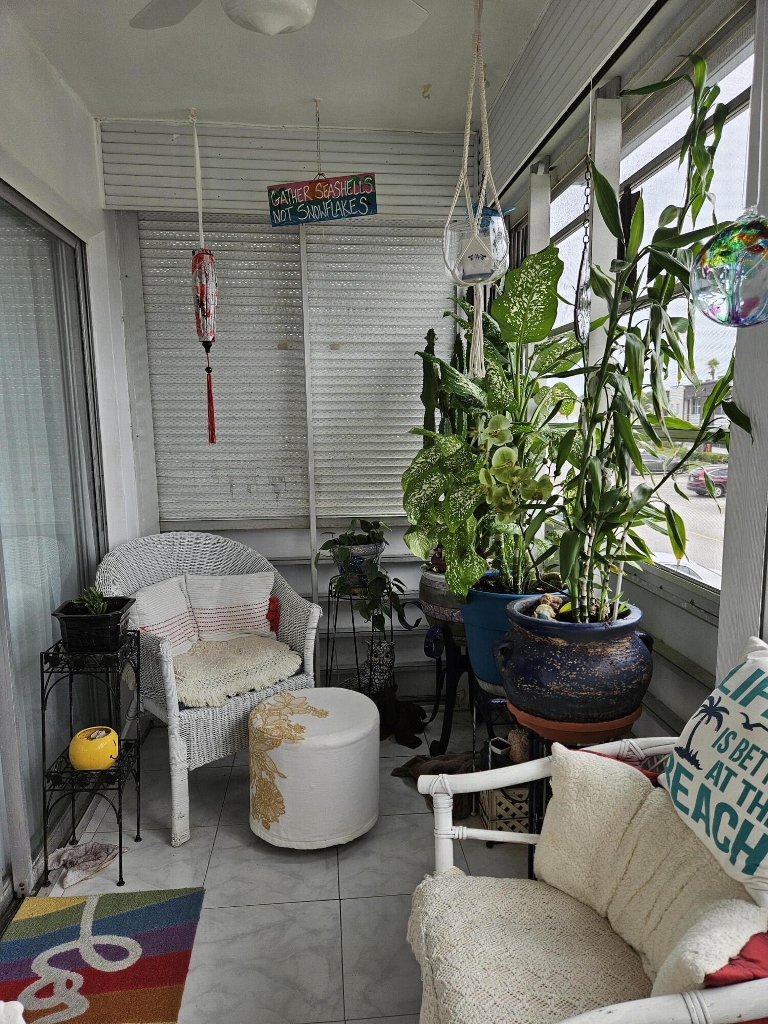 224 Burgundy E Property Photo 12