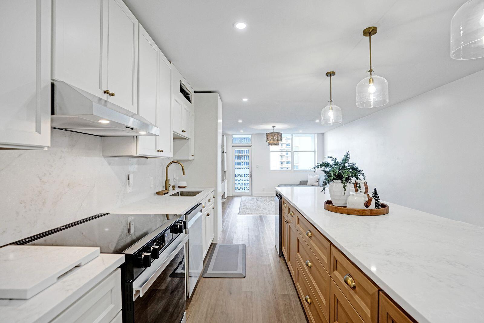 4250 Galt Ocean Drive 9m Property Photo 7