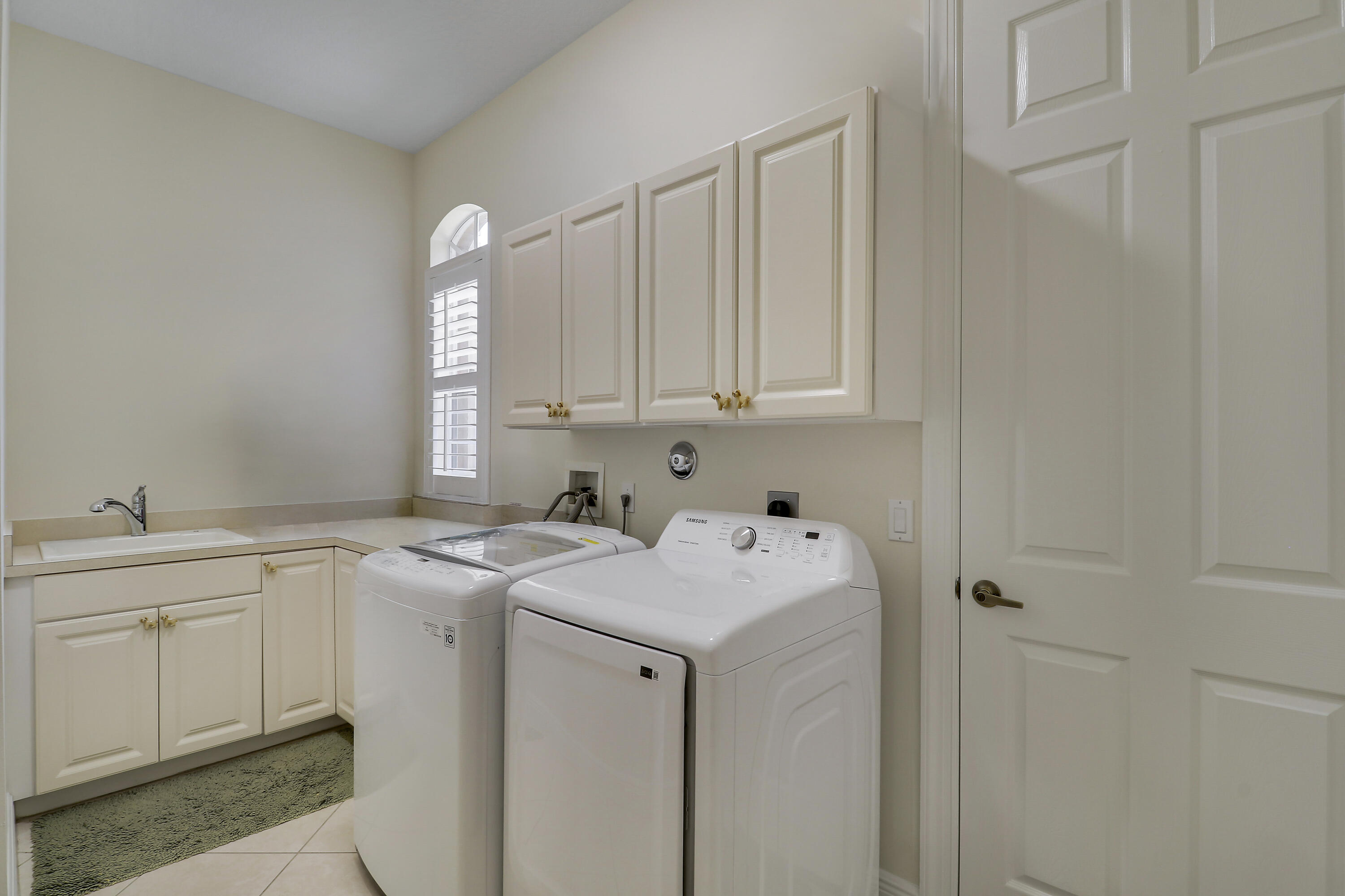 8618 Tompson Point Road Property Photo 38