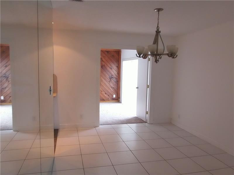 1905 Sw 86th Avenue Property Photo 4