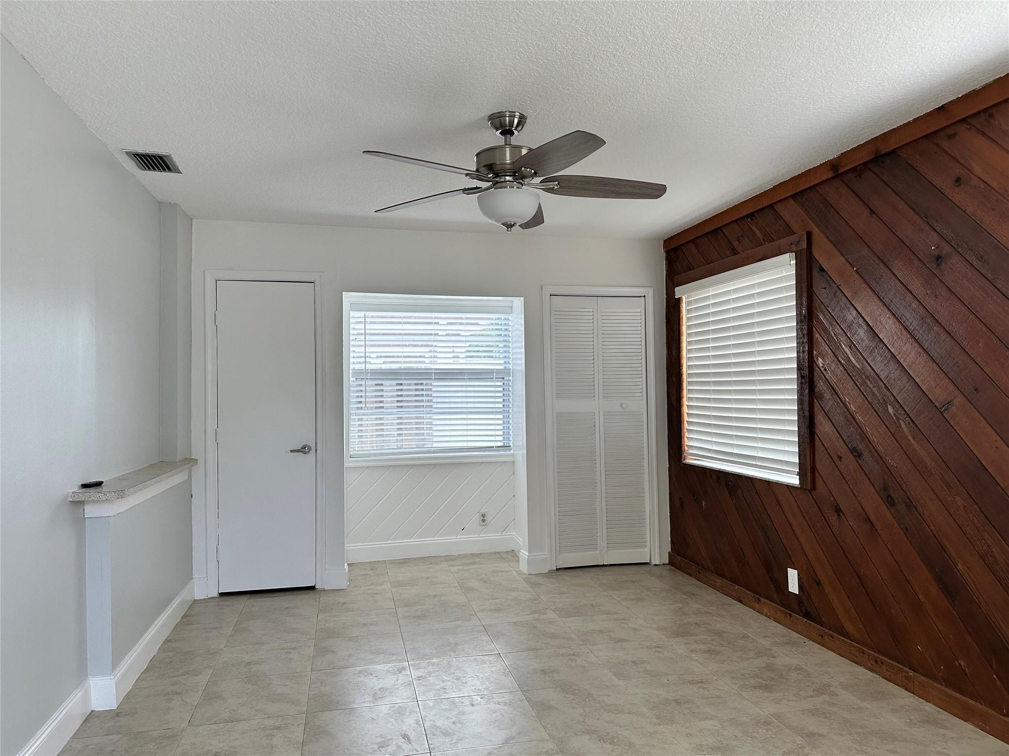 1905 Sw 86th Avenue Property Photo 7
