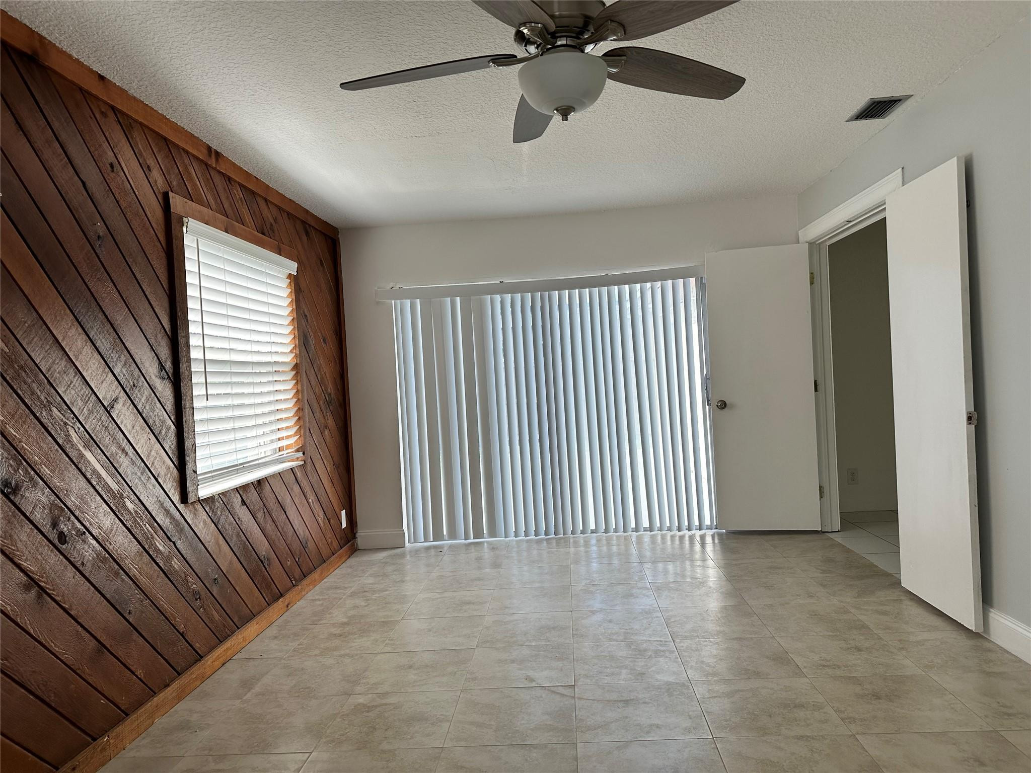 1905 Sw 86th Avenue Property Photo 8