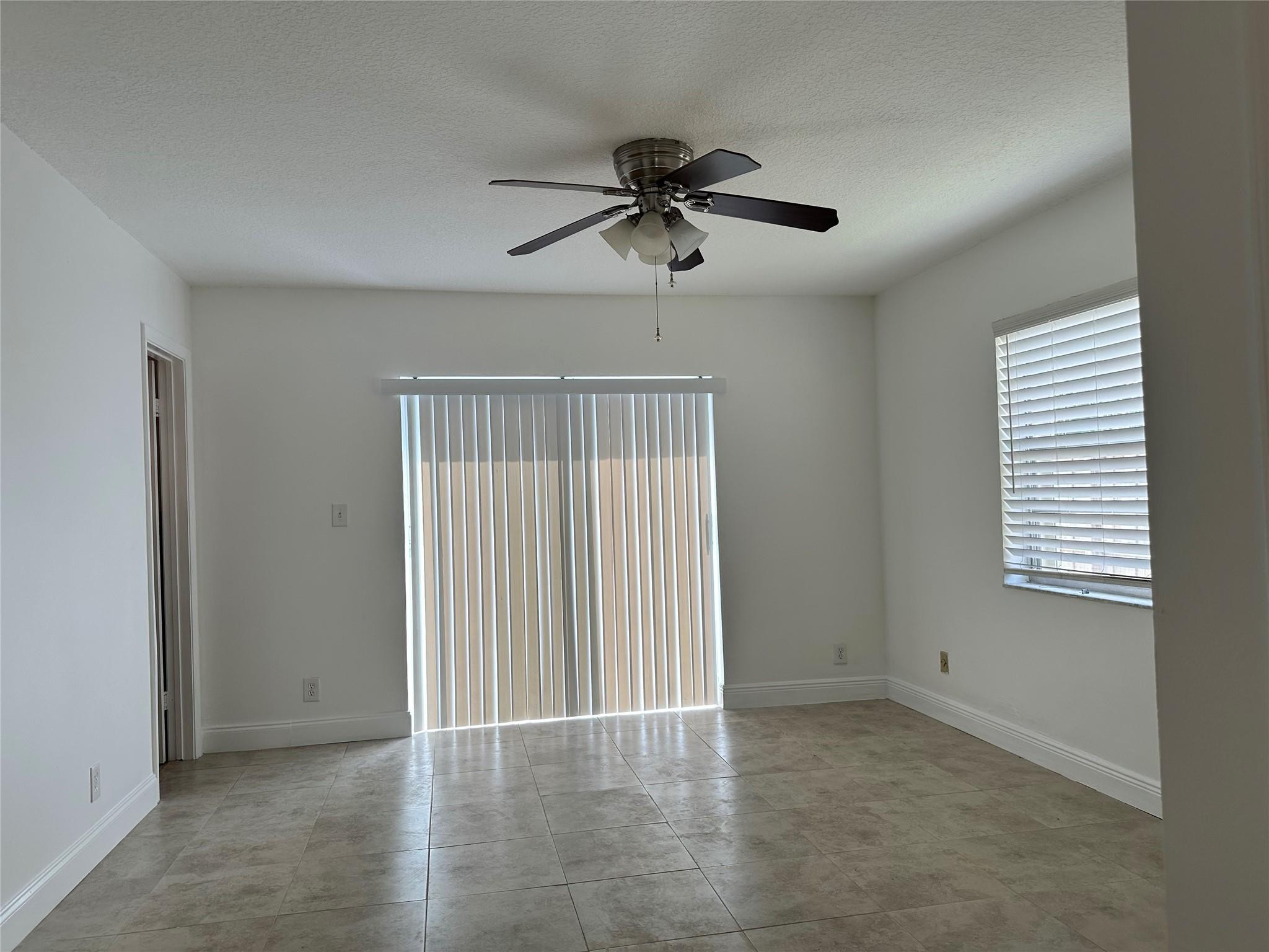 1905 Sw 86th Avenue Property Photo 16