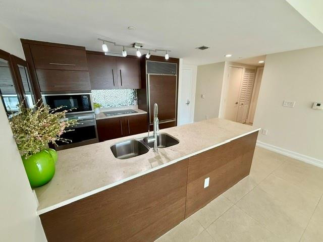 465 Brickell Avenue 1806 Property Photo 9